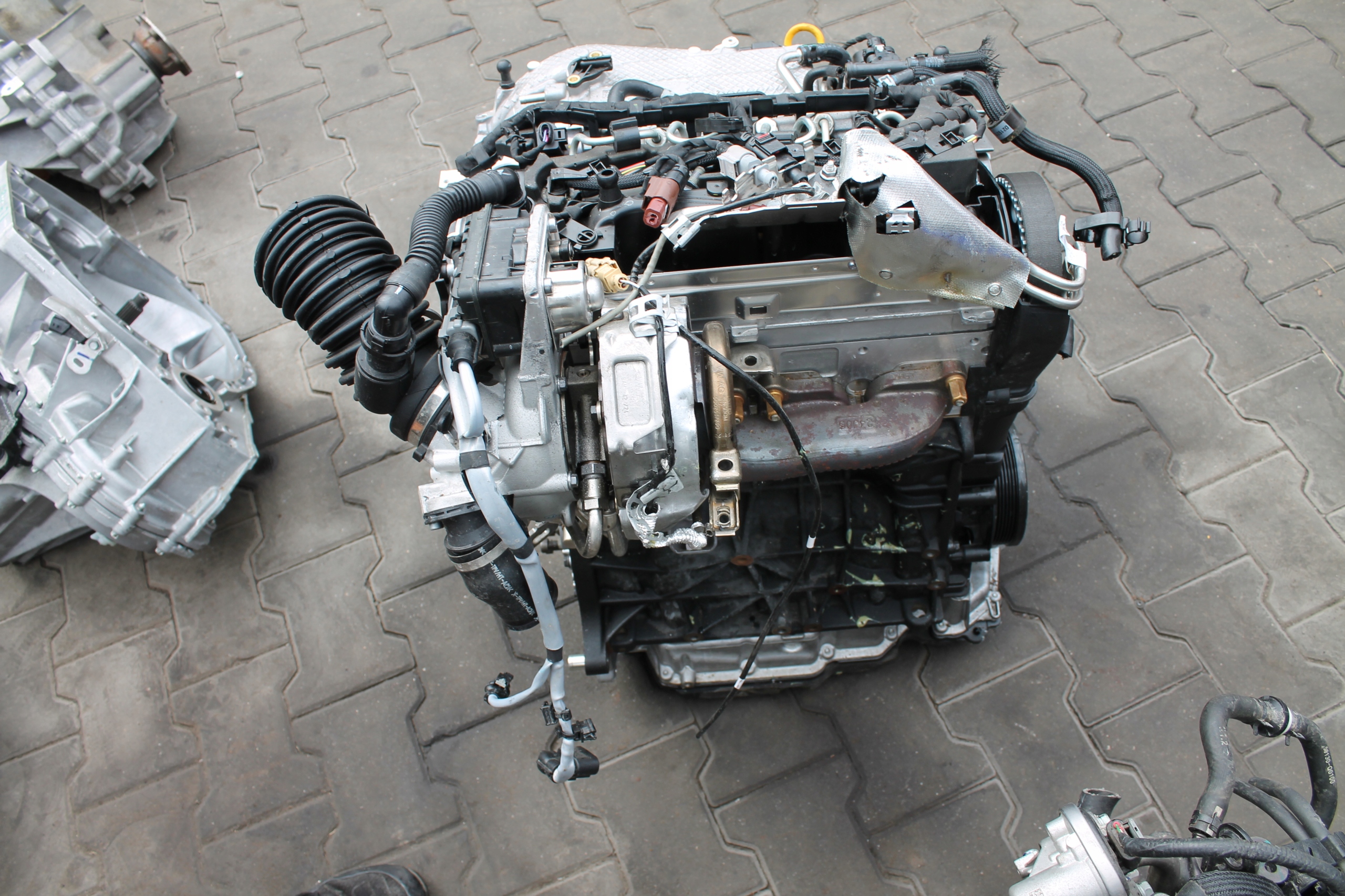 engine complete VW SKODA 2.0 TDI DXP 8TYS KM