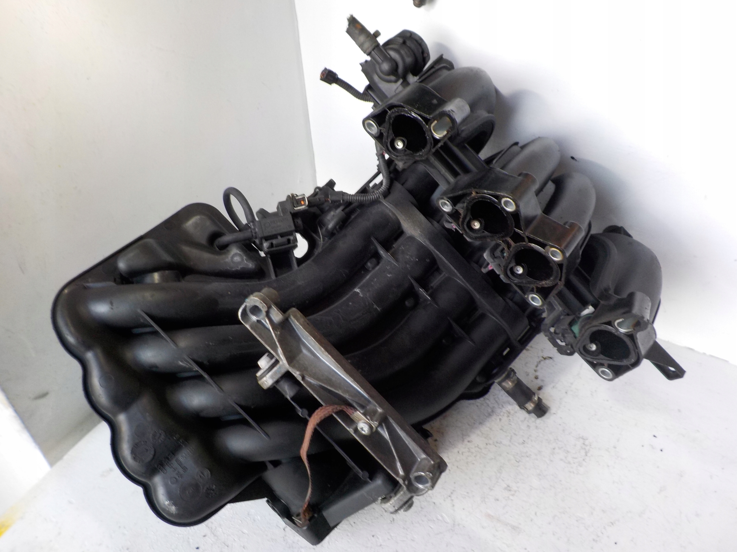 VW GOLF IV AUDI A3 1.6 SR intake manifold injectors injection ramp