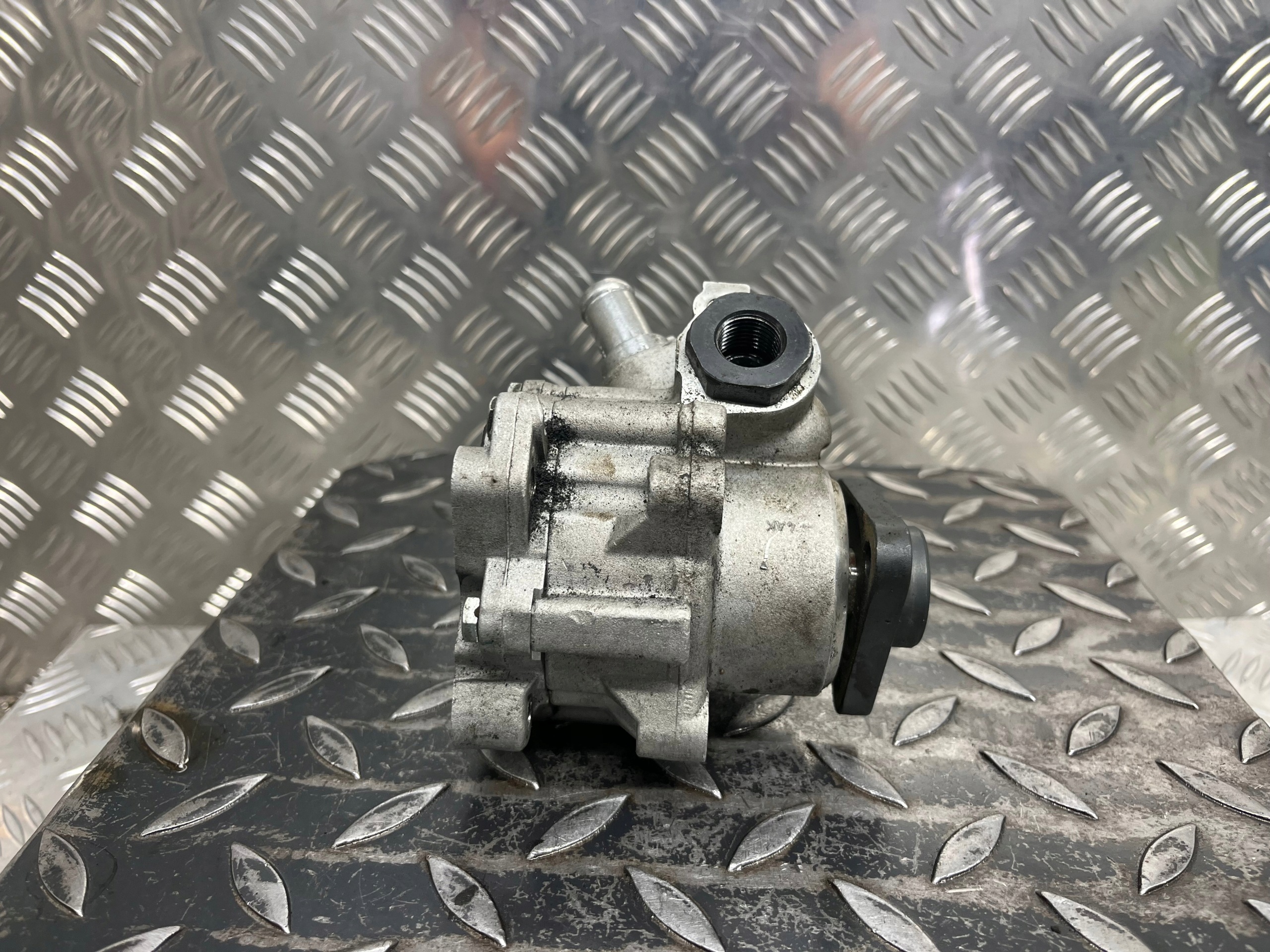 pompa servosterzo VOLKSWAGEN PASSAT B6