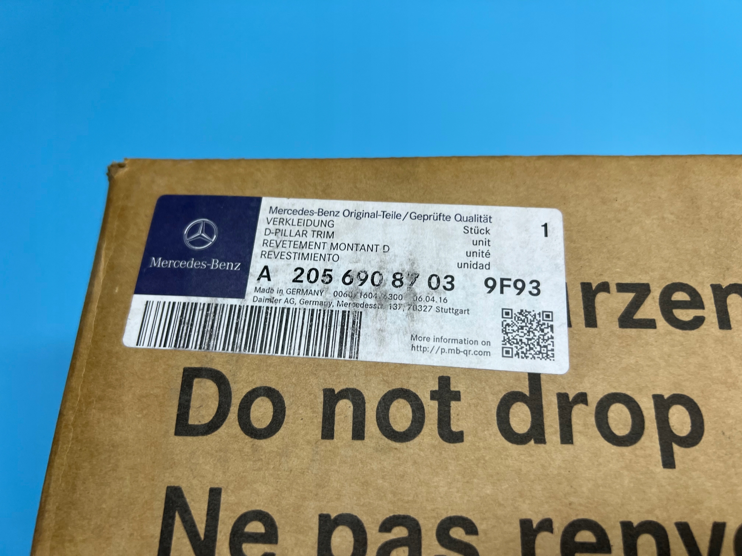 NOWA ORYGINALNA OSŁONA SŁUPKA LEWA TYLNA MERCEDES C-KLASA W205 A2056908703 Numer katalogowy oryginału A20569087039F93, A2056908703, 2056908703