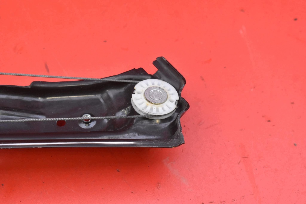 window regulator left front EU 9677734880 PEUGEOT 308 2 II 9T 5D HB 13-17