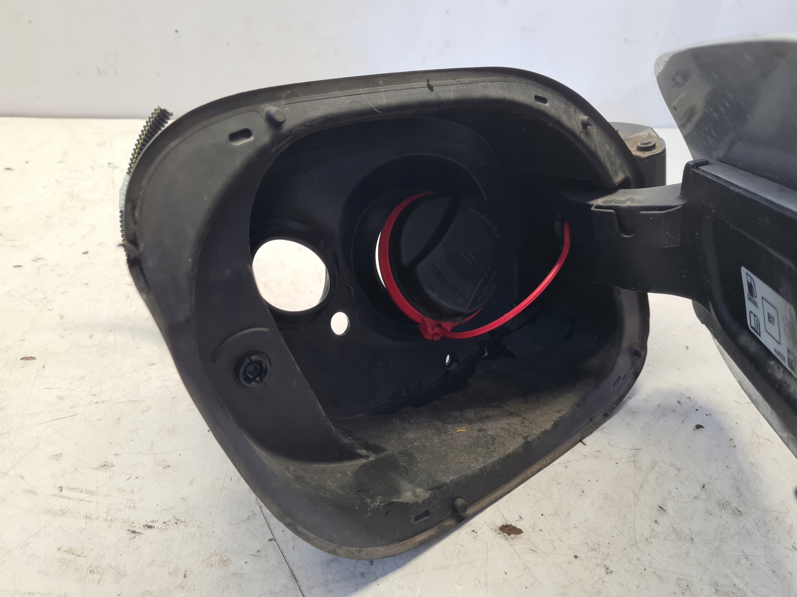 OPEL ASTRA K KLAPKA Tankklappe DIESEL ADBLUE Z176