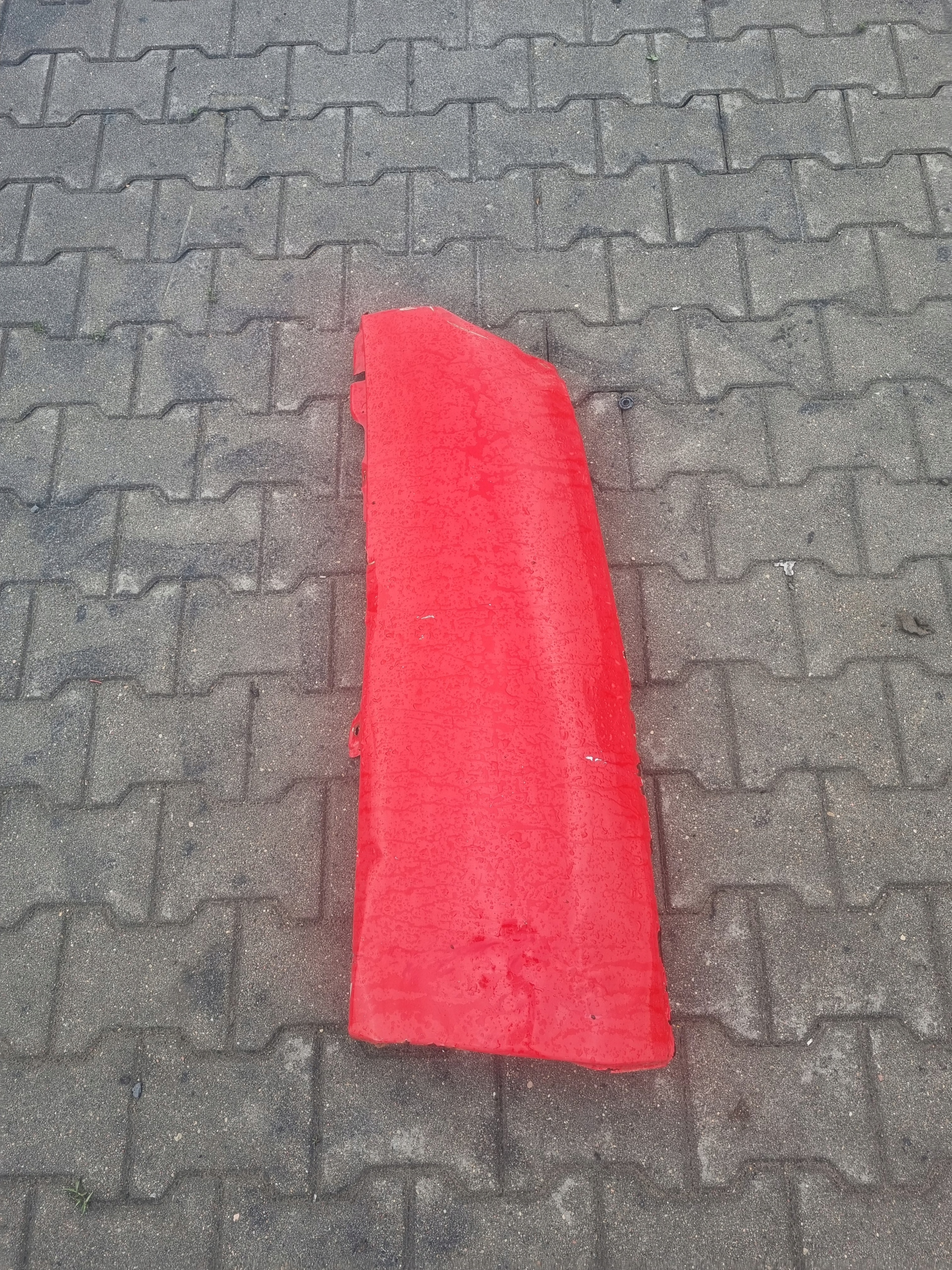 POLIK OWIEWKA NAROŻNIK PRAWY OSŁONA VOLVO FH 12 FH 13 16