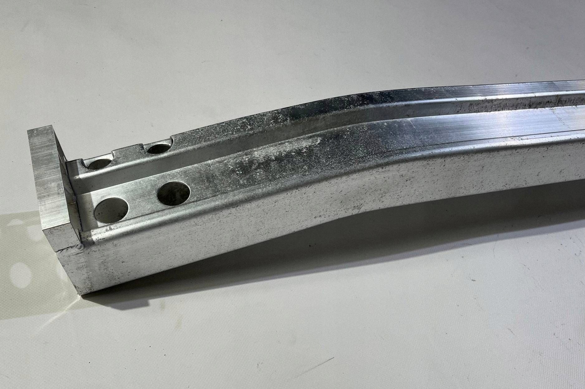 pillar bumper support of the front front original Nissan 370Z