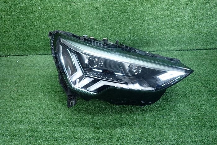 AUDI Q3 II FULL LED 18- reflektor right light right 83A941036C