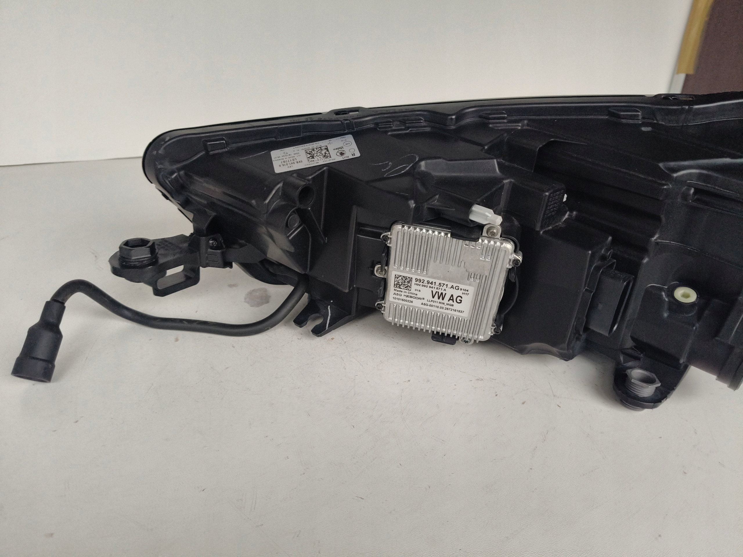 light right REFLEKTOR SKODA FABIA IV 6VA 20- FULL LED