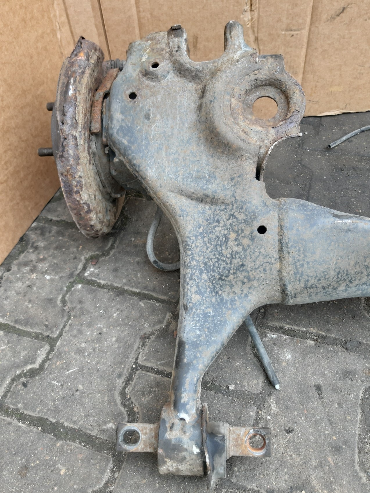 MITSUBISHI COLT VI Z30 1.3B Achsträger heck Bremsscheibe