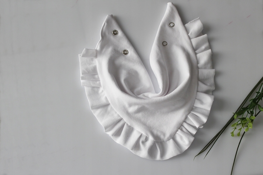 Chusta biała falbanka S sugerowana do czapek 40-42,42-44 lub 44-46 chrzest Marka Kokolada