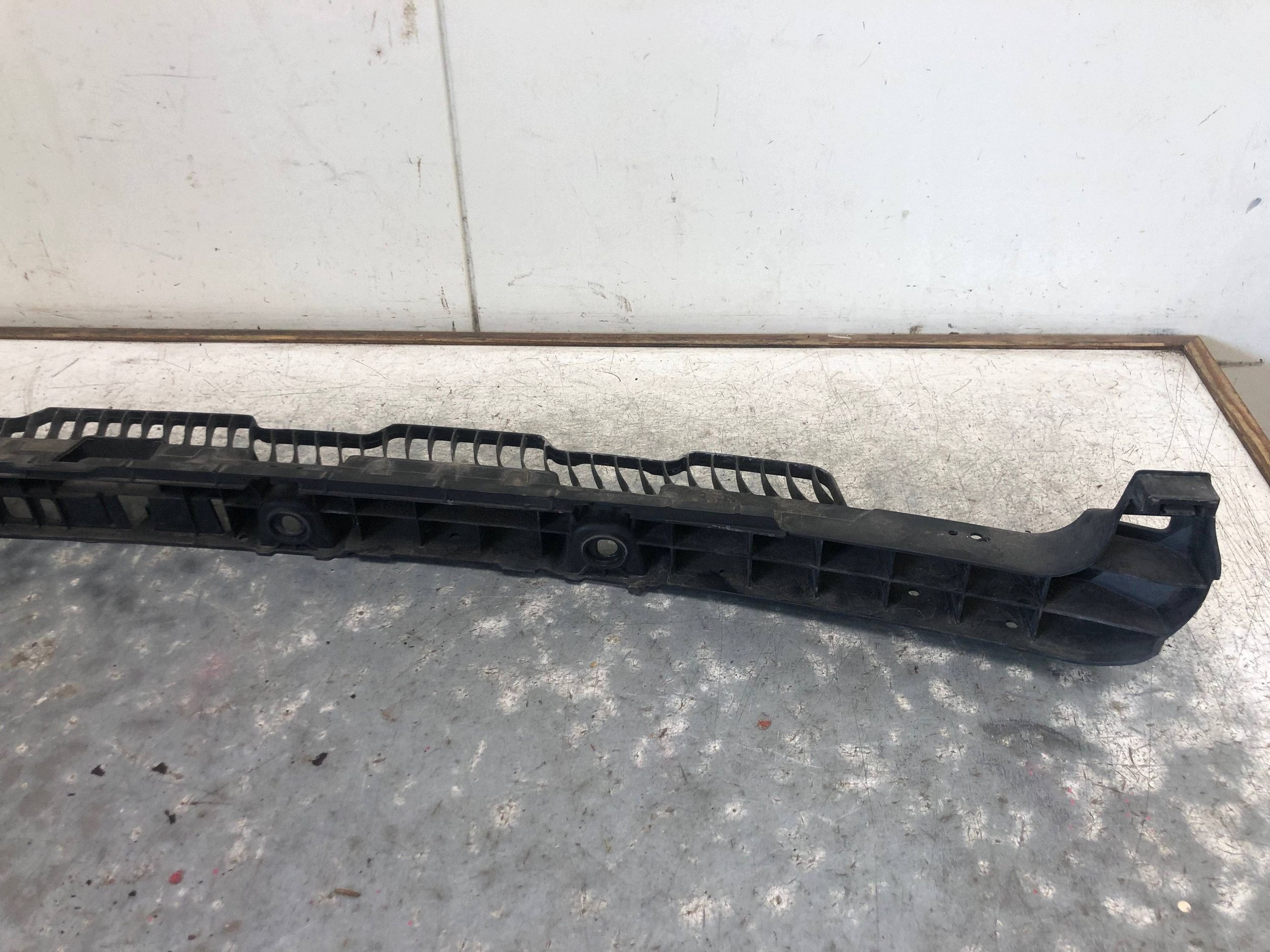 bumper bracket rear part VW GOLF VII KOMBI 5G9807863A