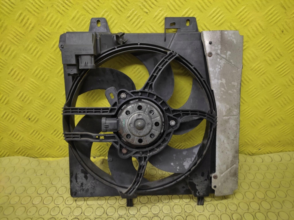 CITROEN C2 1.4 D ventilátor chladiče 8240503FR