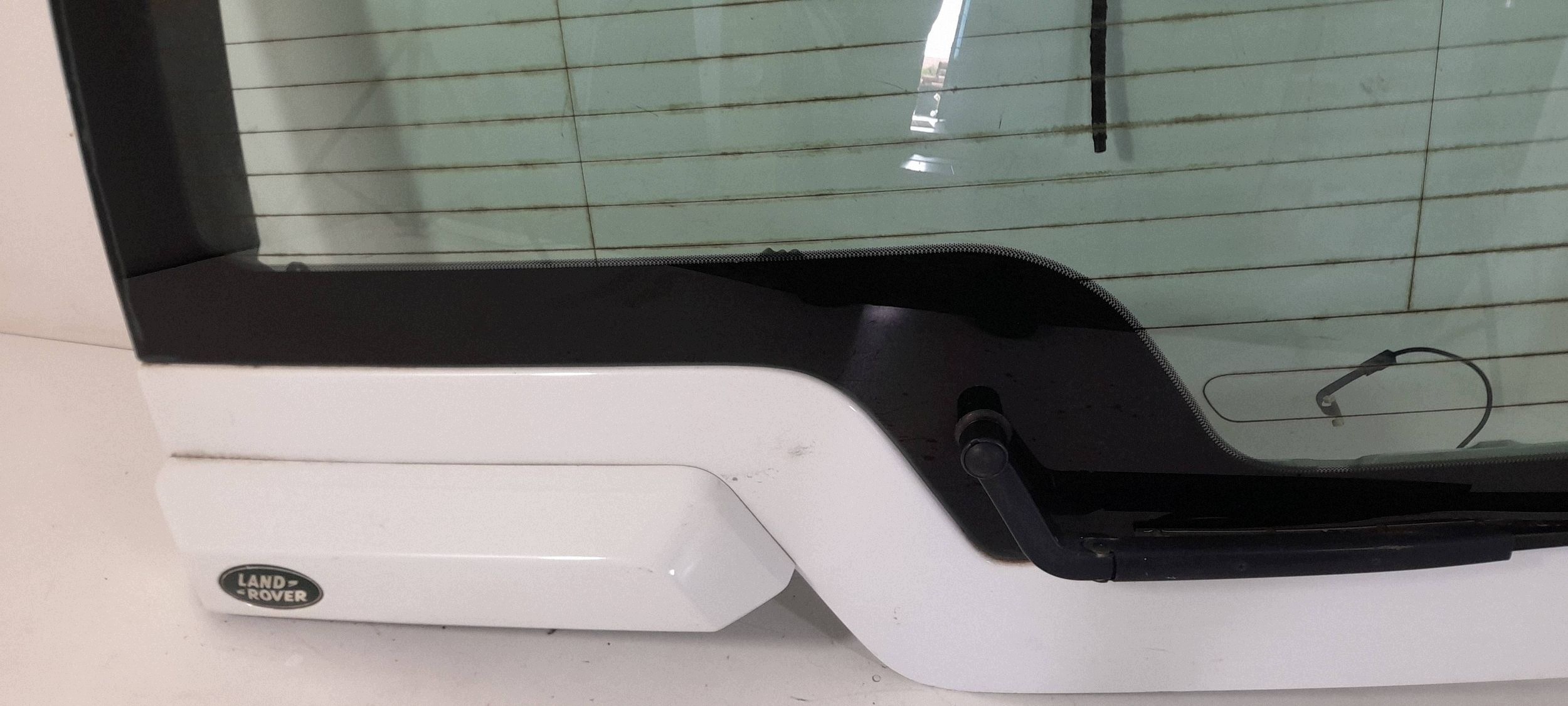 Land Rover Discovery III trunk door boot (H263)