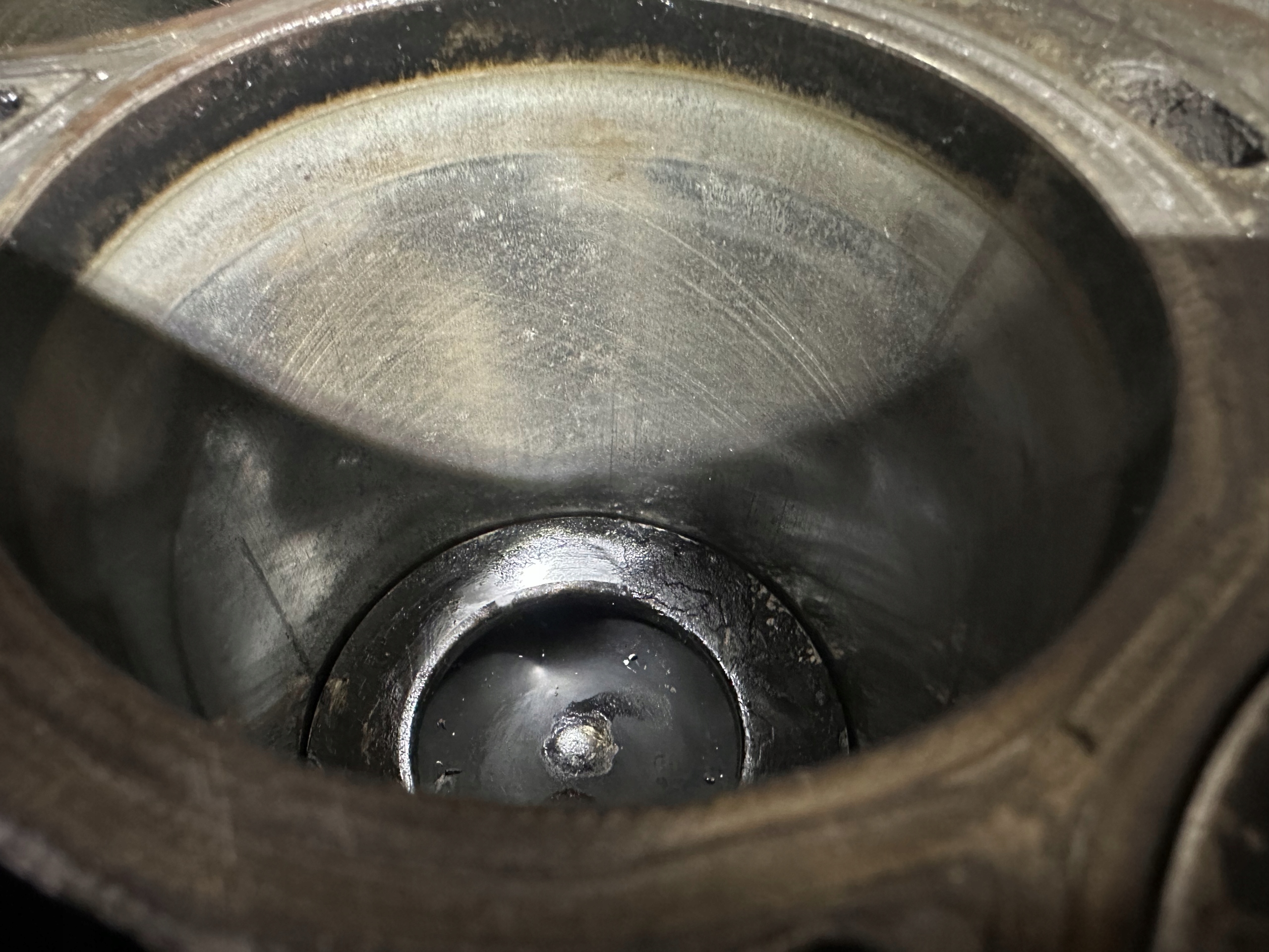 BLOK SILNIKA DÓŁ WAŁ TŁOKI RENAULT TRAFIC LAGUNA 2.0 DCI M9R A 802 Numer katalogowy części M9RA802 M9R A8020