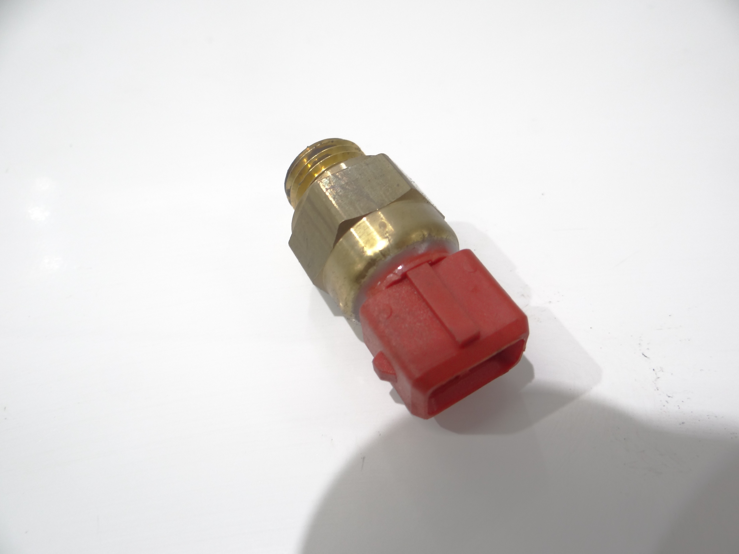 Sensor TEMPERATURY des Wassers BMW E39 1741900