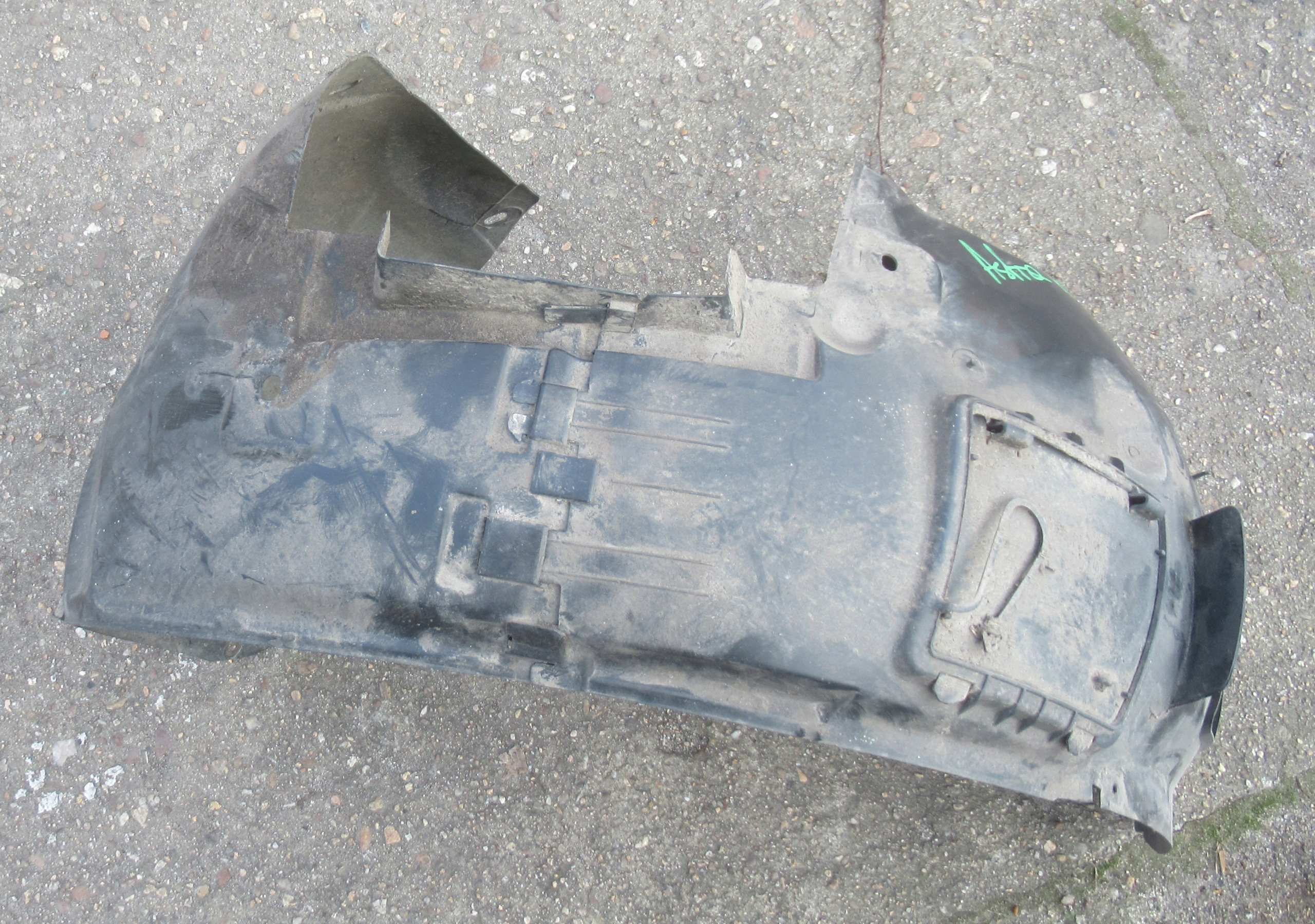 OPEL ASTRA H CABRIO 1.9 CDTI 06R mudguard right front