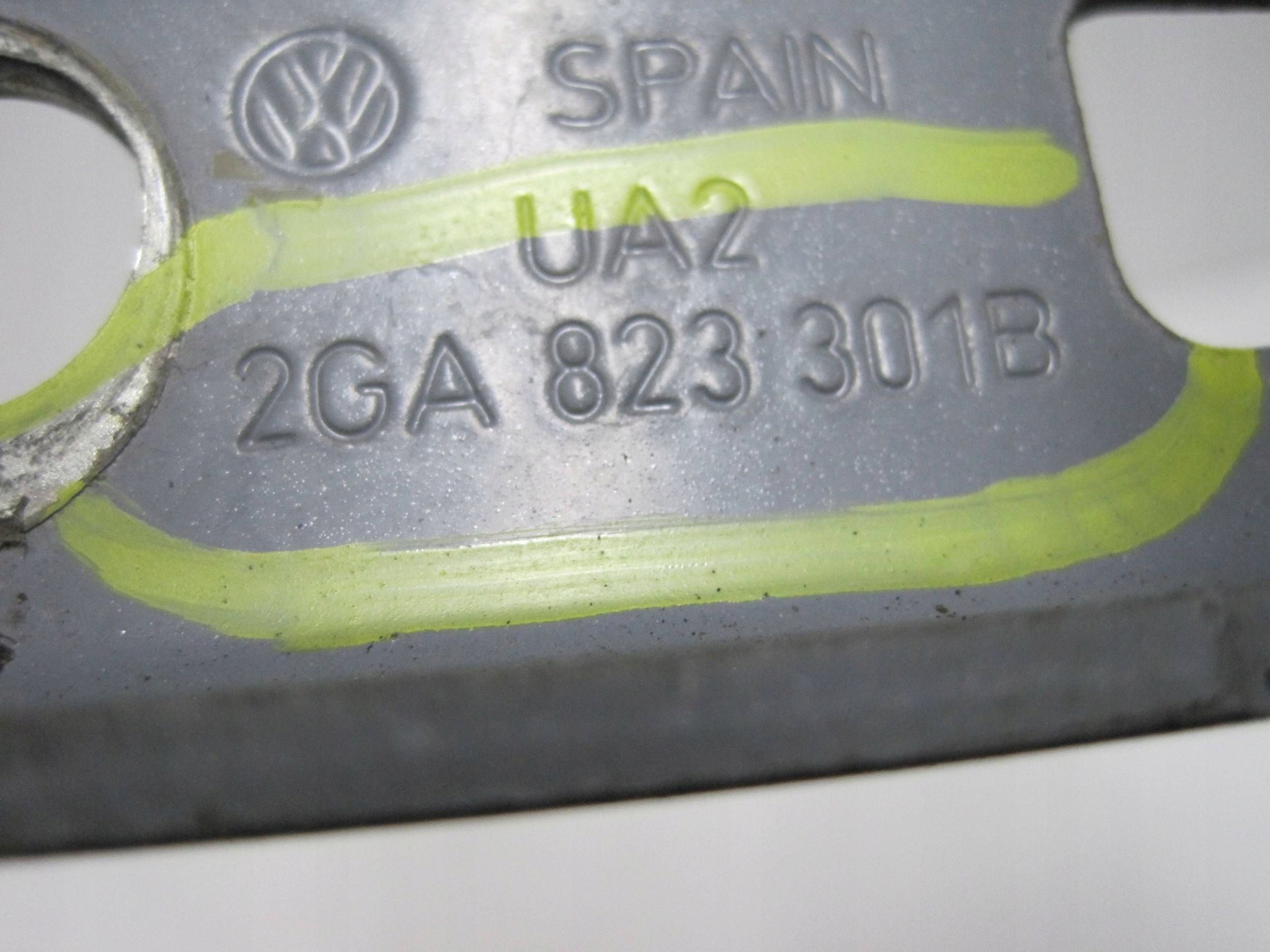 hinges hinge bonnets VOLKSWAGEN T-ROC 2GA 2GA823301B left
