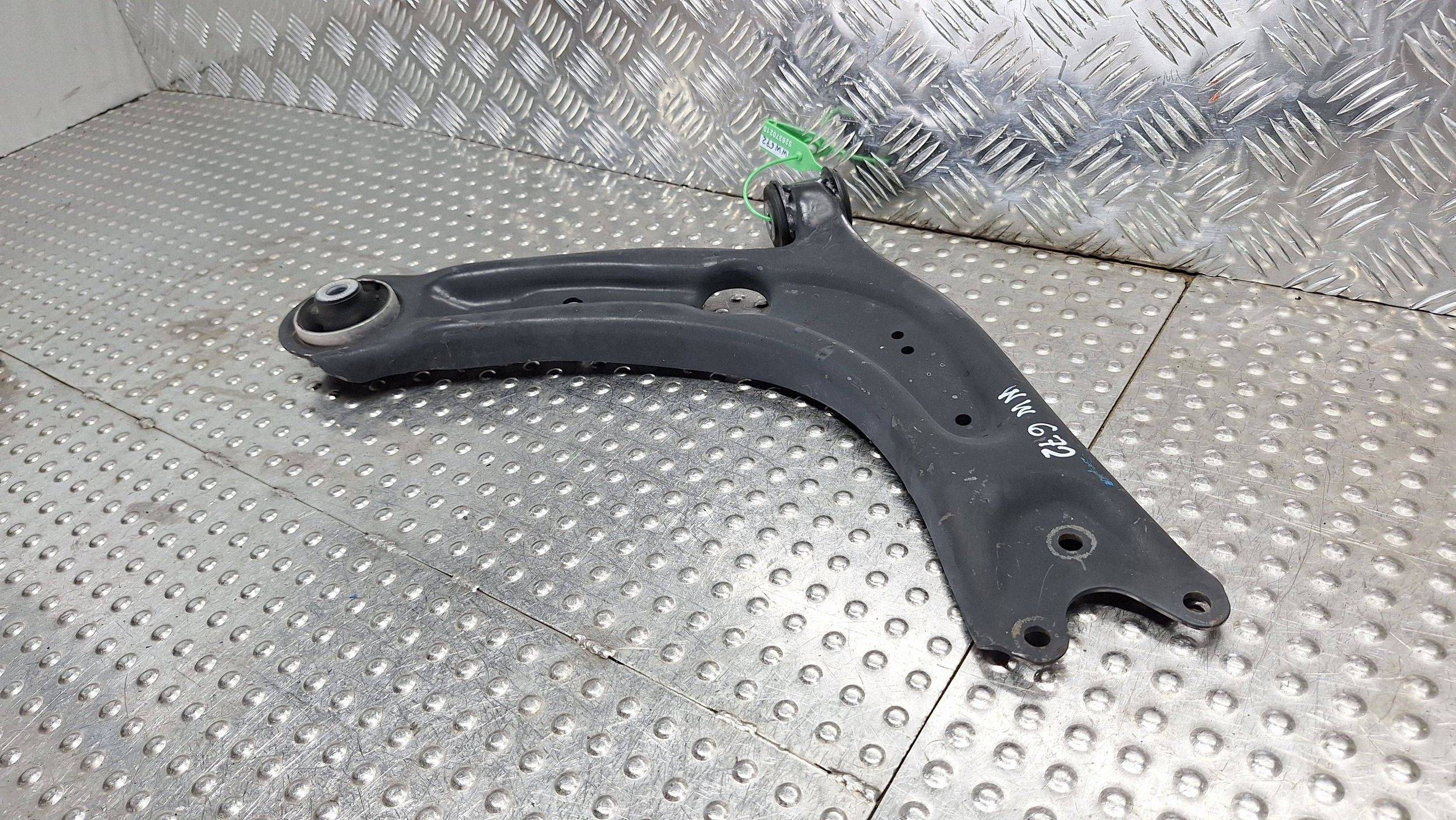 arm right front 3Q0407154B VW PASSAT B8 ATECA SUPERB III