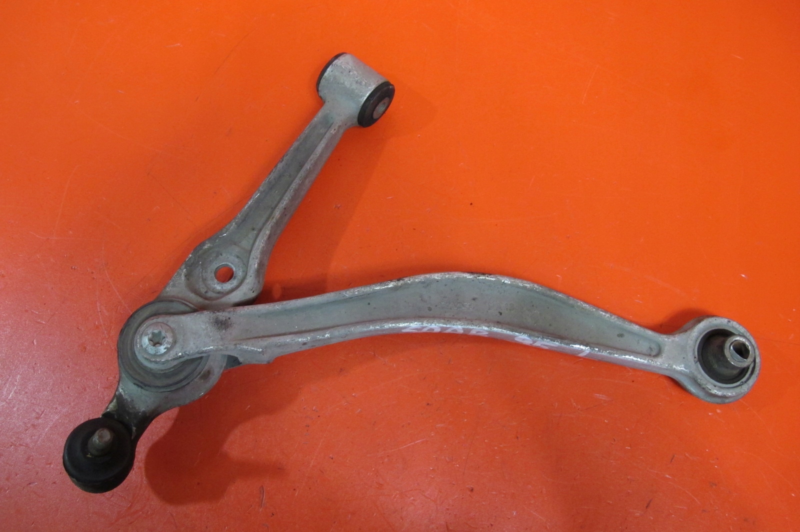 SAAB 95 9-5 and 95 900 arm left front front RA19