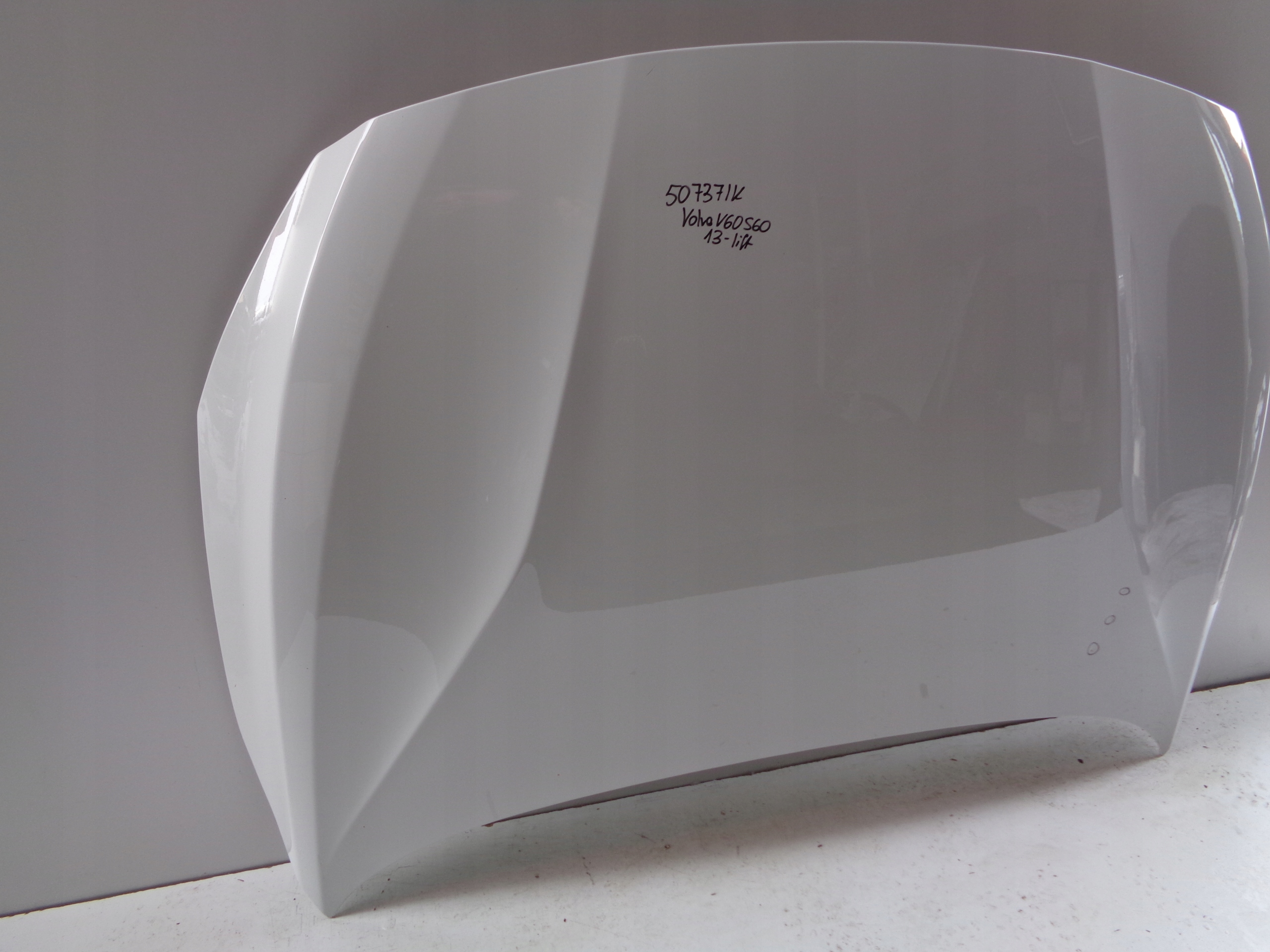 bonnet VOLVO V60 S60 13- LIFT NR 50737