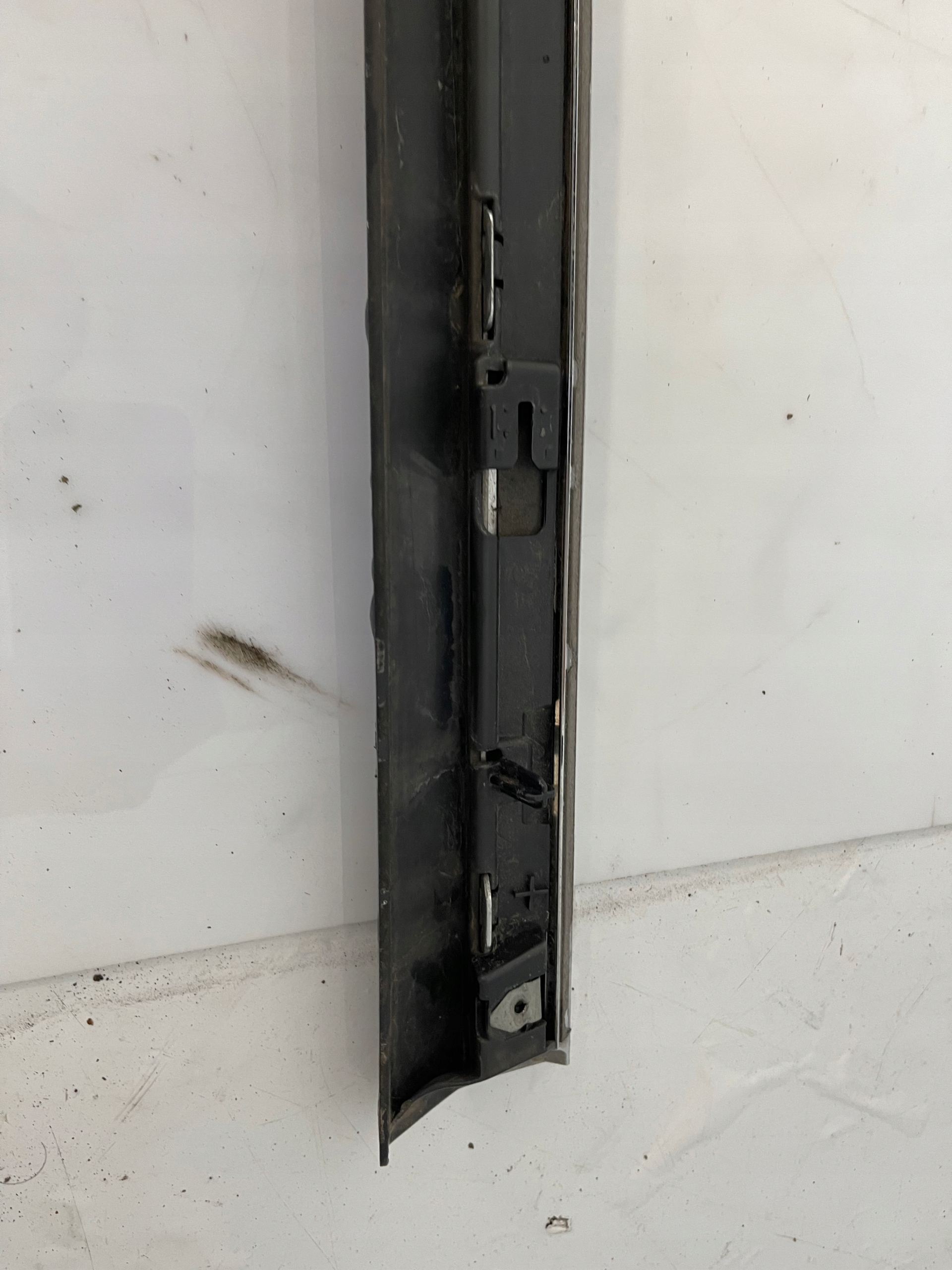 VW PASSAT B8 LIFT 20R moulding lower door right front CHROM LB7R
