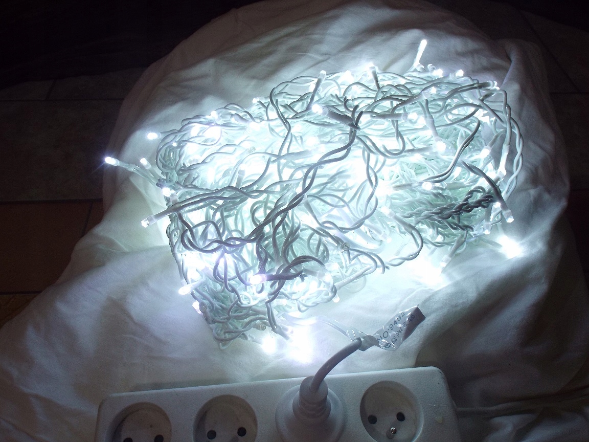 SOPLE ZEWNĘTRZNE I WEWNĘTRZNE KURTYNA ZIMNO B. LAMPKI 100 LED + PROGRAMATOR Liczba lampek 51 - 100