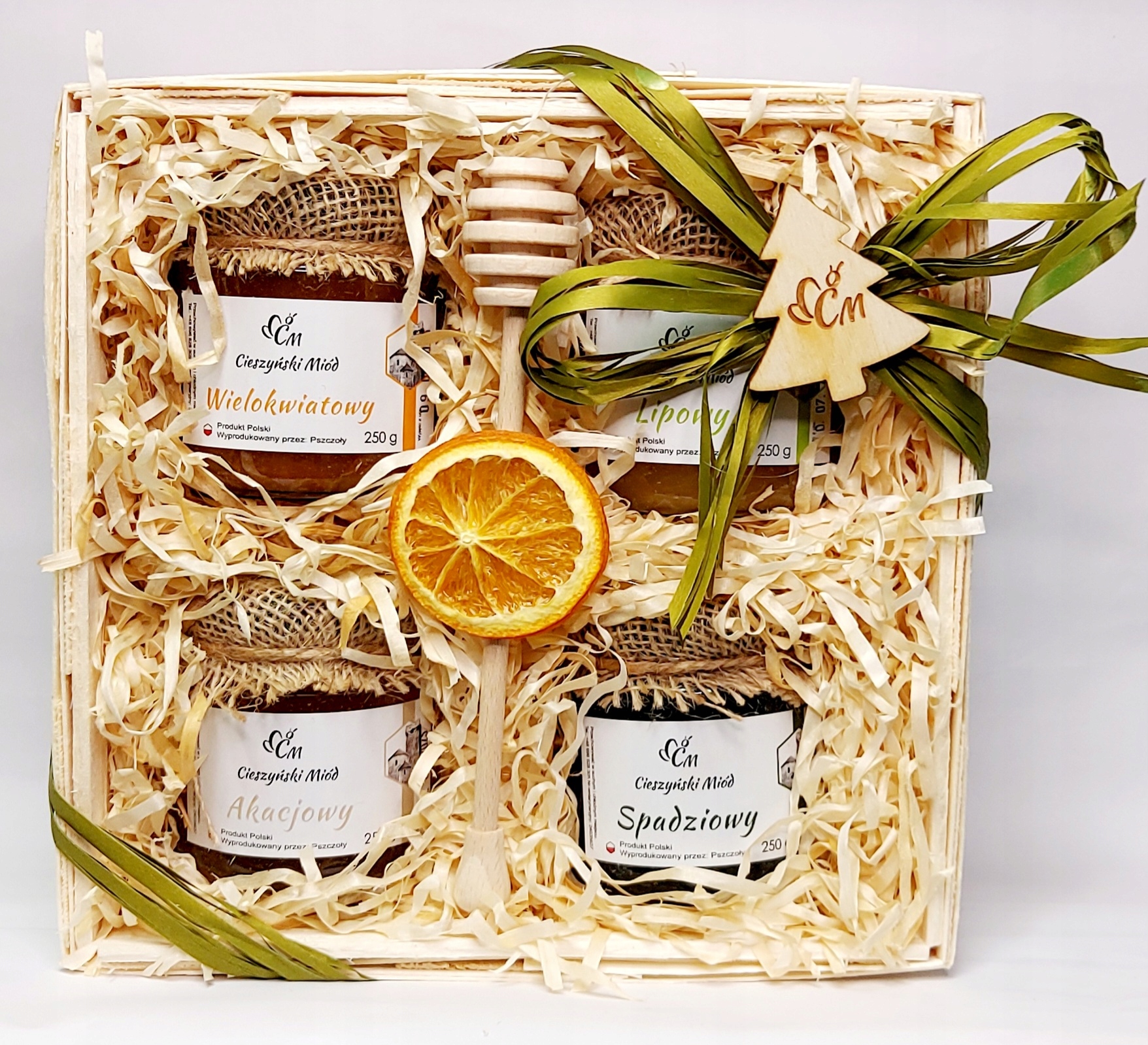 Levně Sada, Dárkový koš 4x250g tyčinka Dárek Vánoce