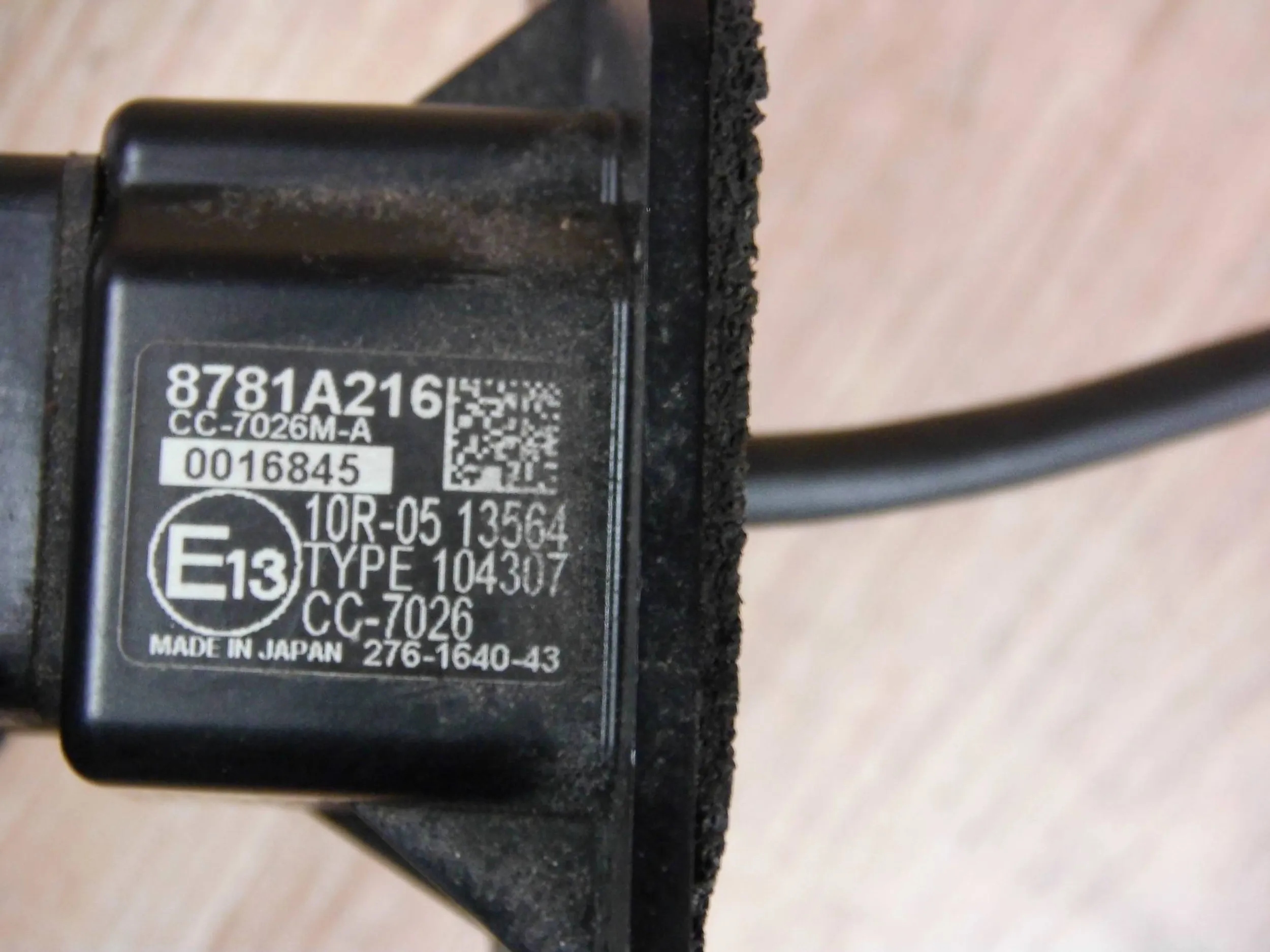 Mitsubishi Eclipse Cross kamera reversing bonnet