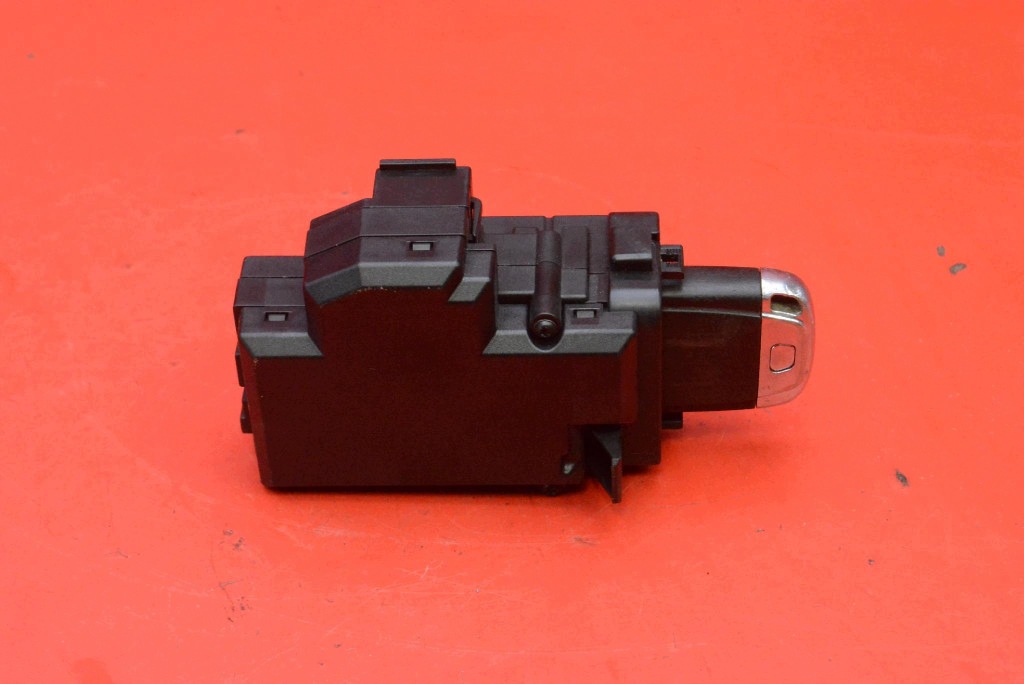ignition key 8K0909131B AUDI A4 B8 2.0 TDI 136 KM 07-11