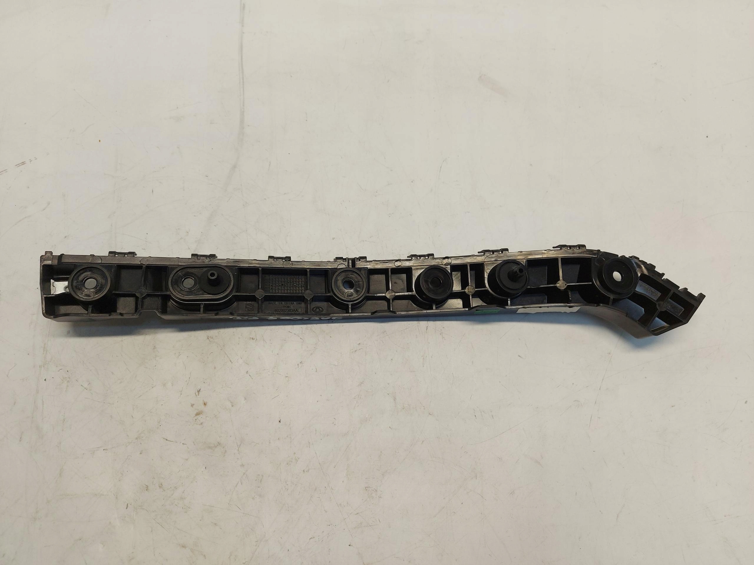 Jaecoo 7 PHEV 2025 staffa Supporto parafango Paraurti Destra posteriore 602002383aa
