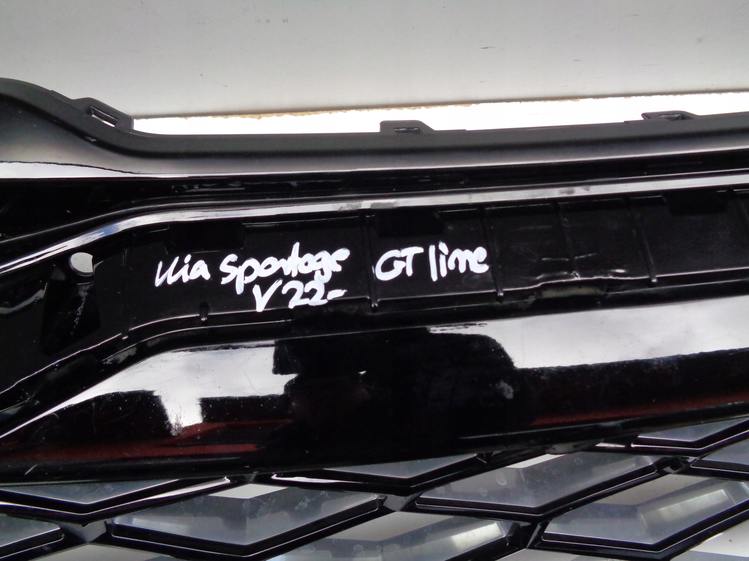 Grille KIA SPORTAGE V 22- GT-LINE