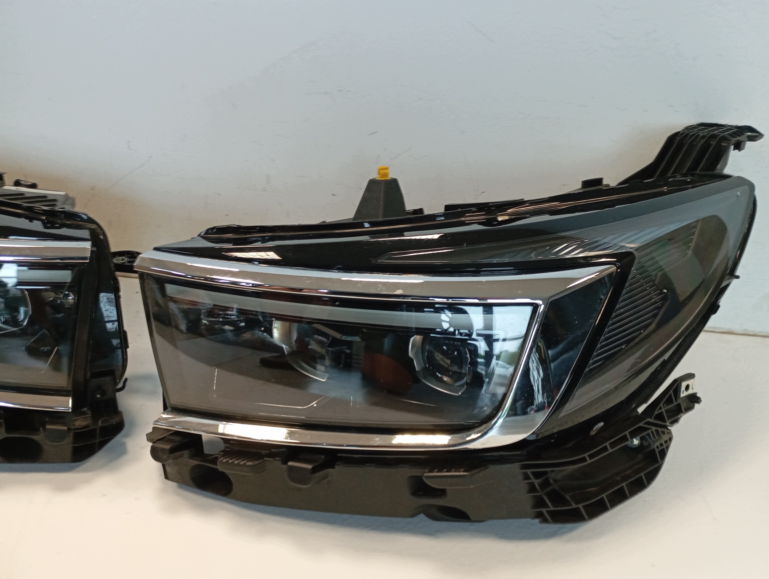 light left FULL LED OPEL GRANDLAND II 9850139180