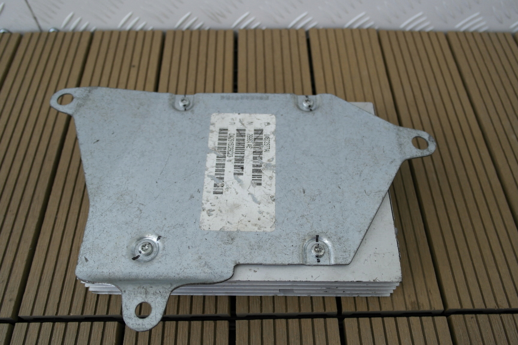 DODGE CALIBER 06-11 FABRYCZNY amplifier AUDIO 04672377AF OE
