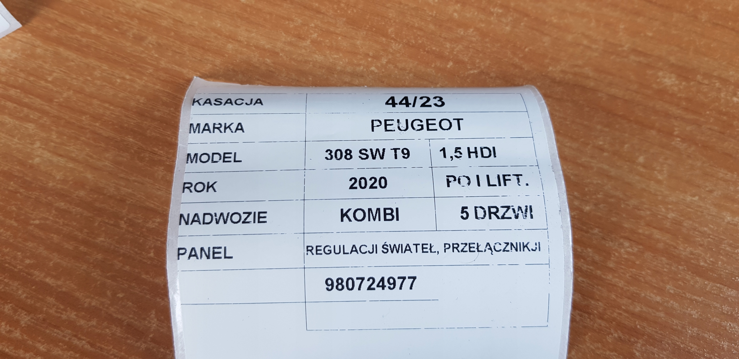 Panel control swia. Peugeot 308 SW T9 9807240977