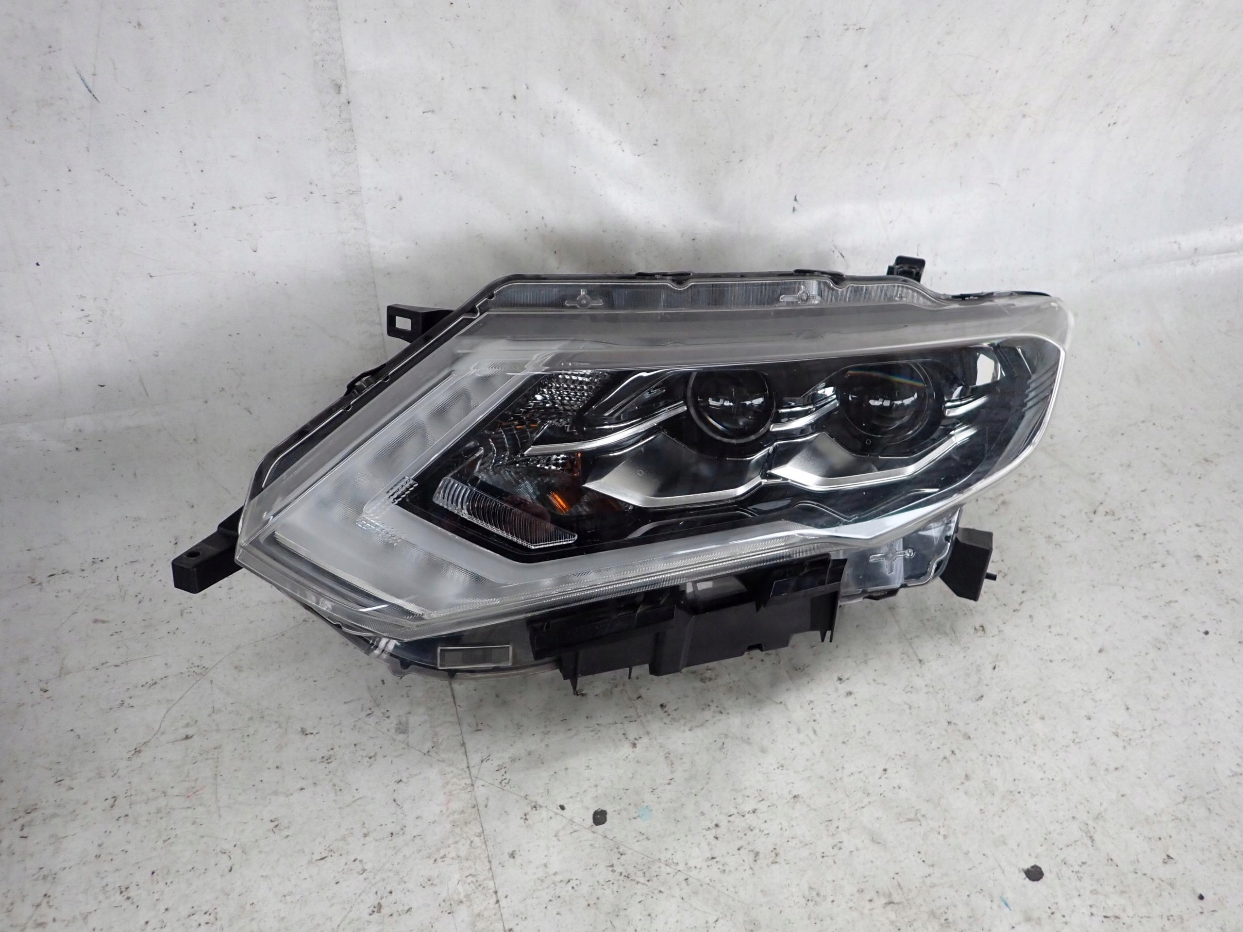 NISSAN X-TRAIL T32 LIFT 17- light left front front