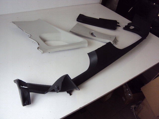 ПЛАНКИ ОБШИВКИ ЛЕВЫХ СТОЕК SEAT ARONA 2019