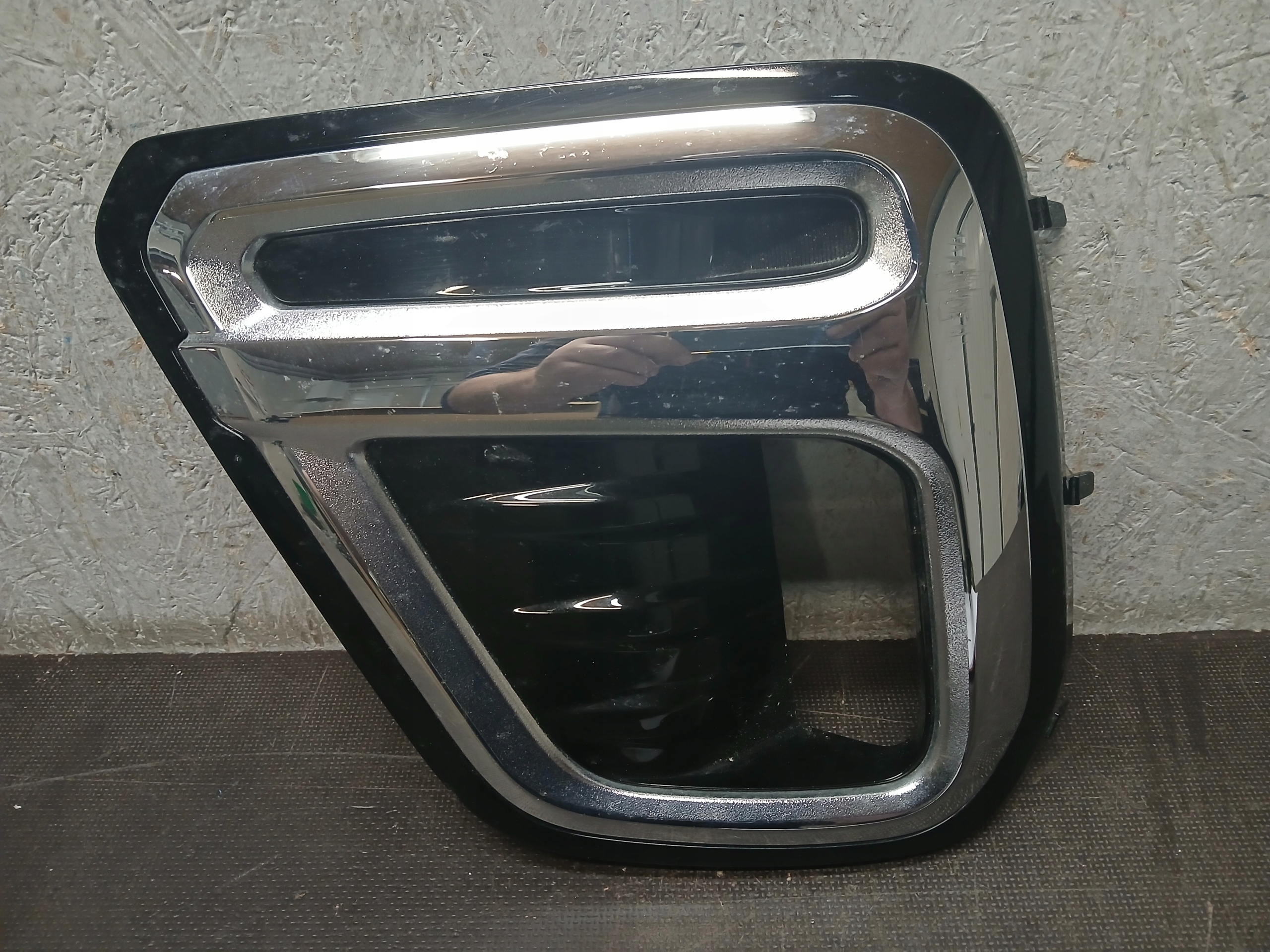 bumper front left grid SUBARU FORESTER 5 V 19- C170100040