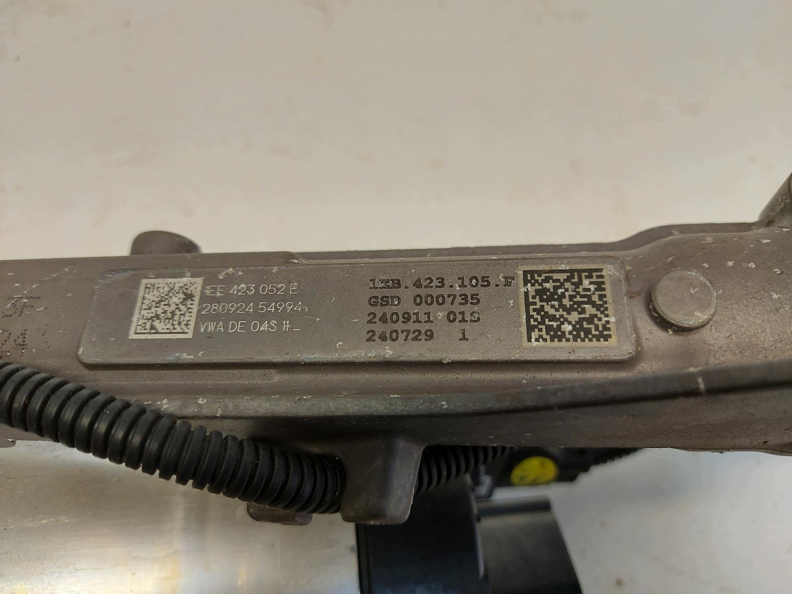 VW ID4 11A , 2024r SUV 5D Boîter direction EU 1EE907144K