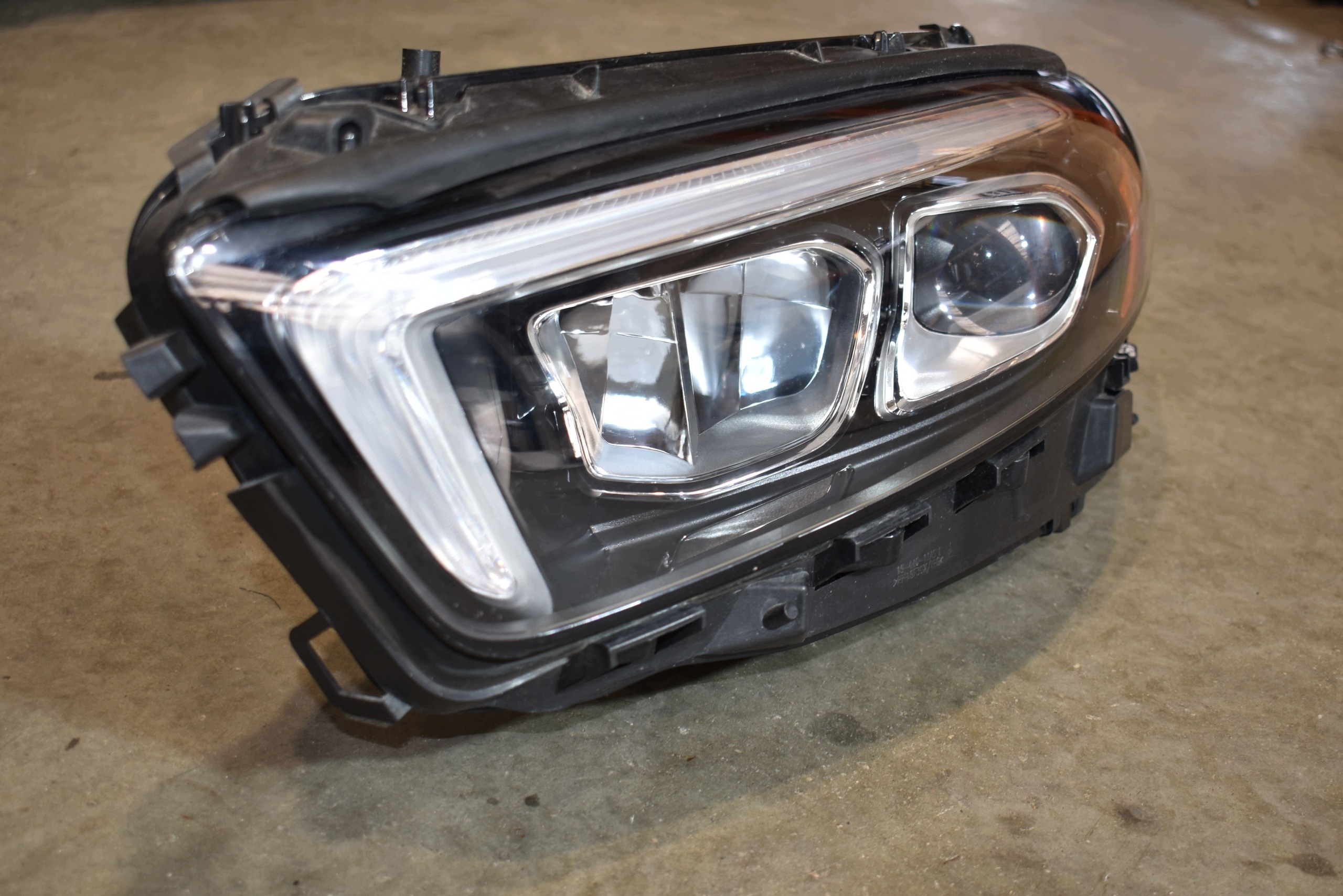 perfect condition light front front left + MODULY MERCEDES W177 A1779064105 1