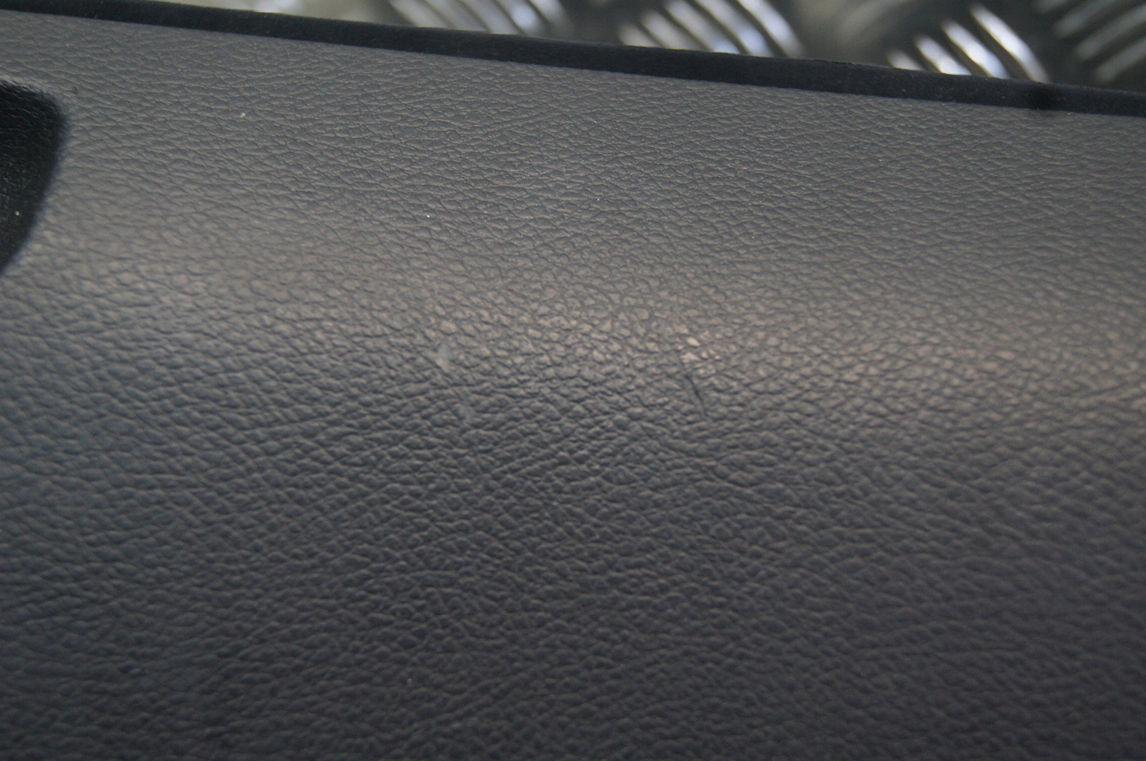 Dodge CHALLENGER III РЕСТАЙЛИНГ бардачок