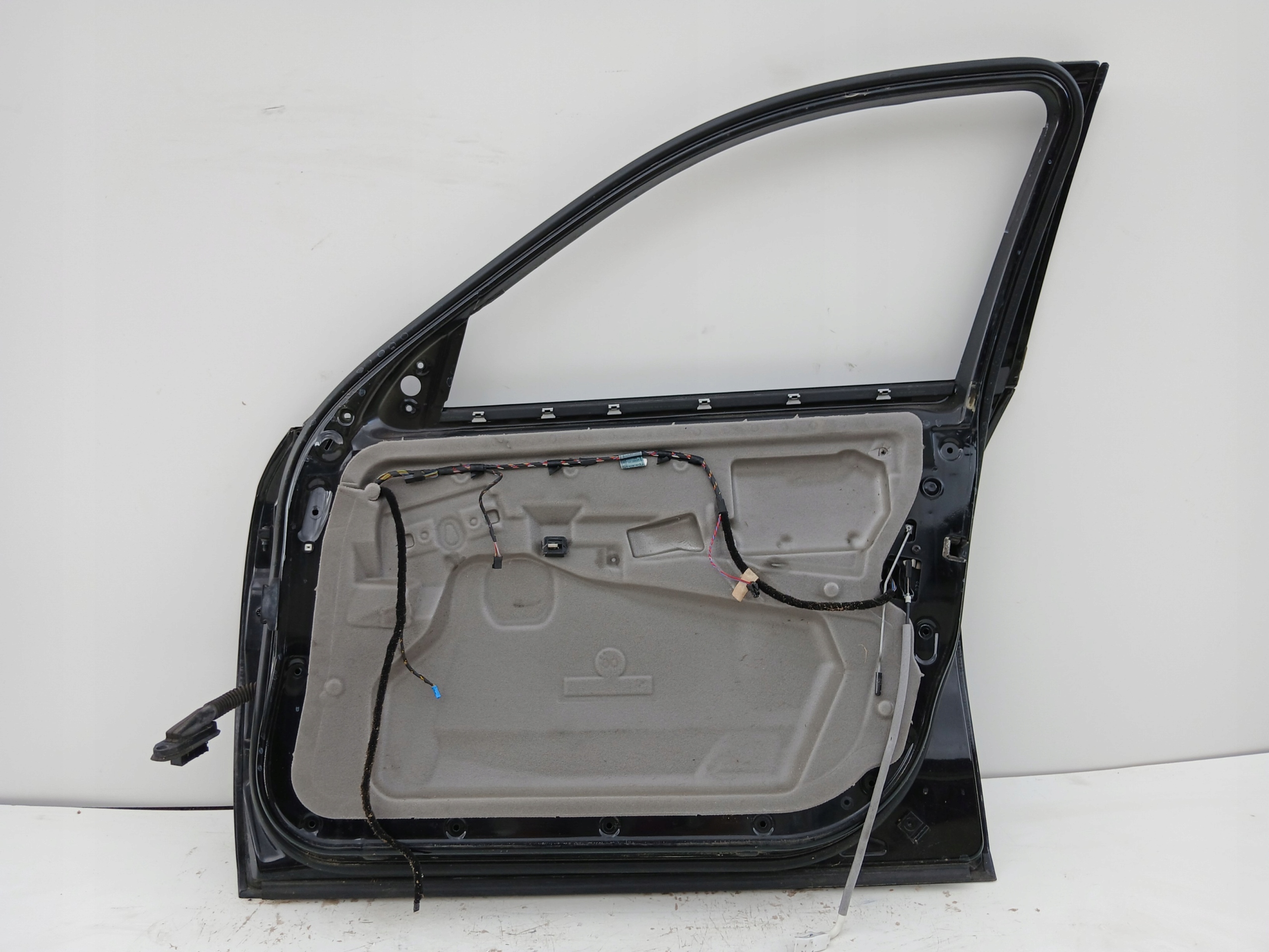 door right front BMW E60 SCHWARZ 2 668/9