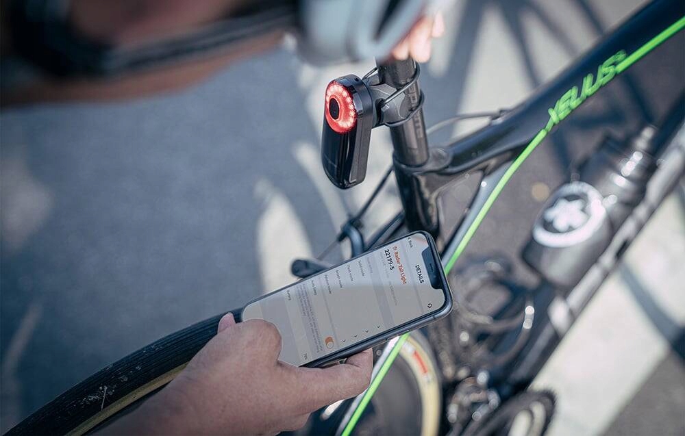 MAGENE L508 LAMPKA TYLNA Z RADAREM CZUJNIK HAMOWANIA RUCHU BT APLIKACJA Rodzaj tylne