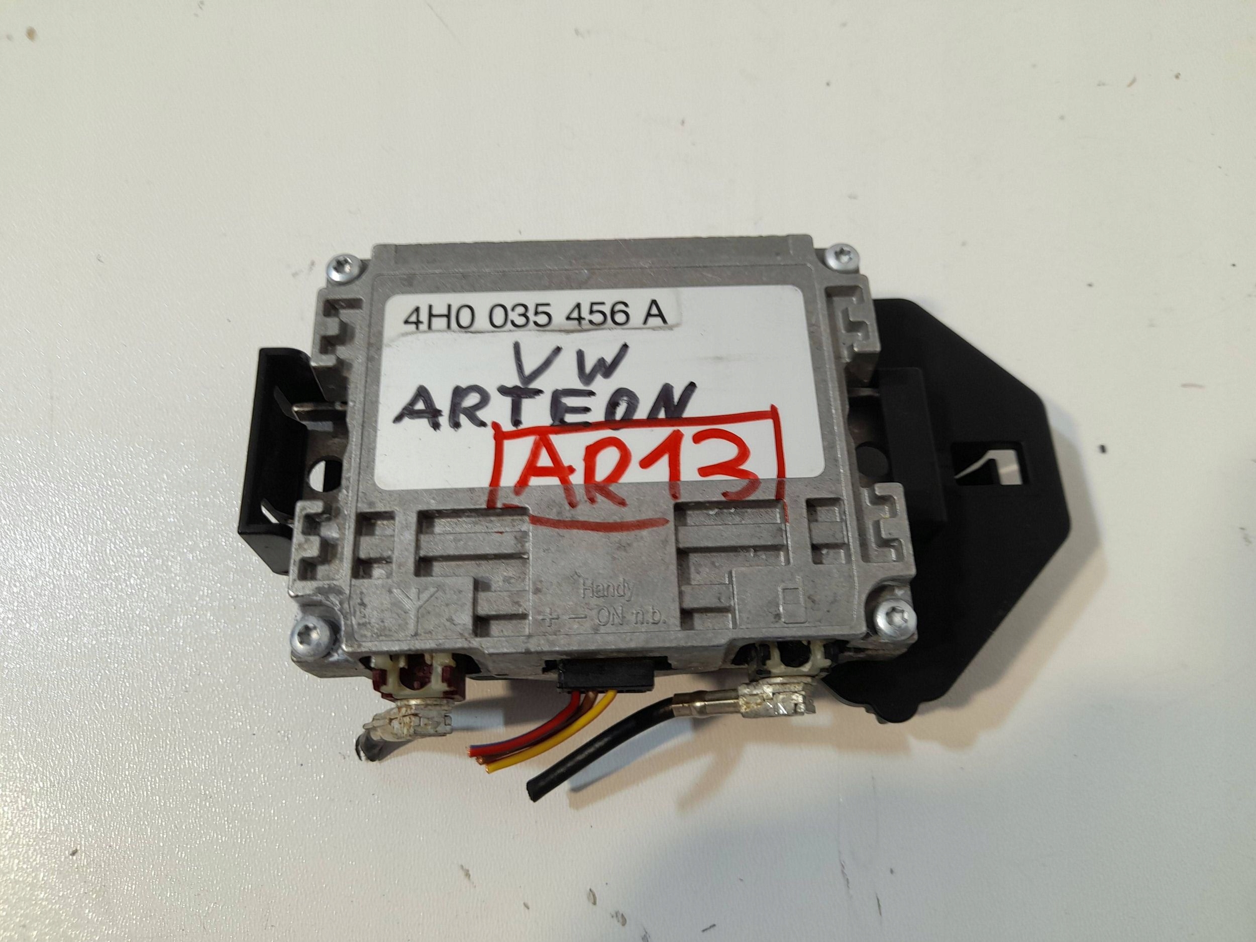 Volkswagen Arteon amplifier anteny 4H0035456A