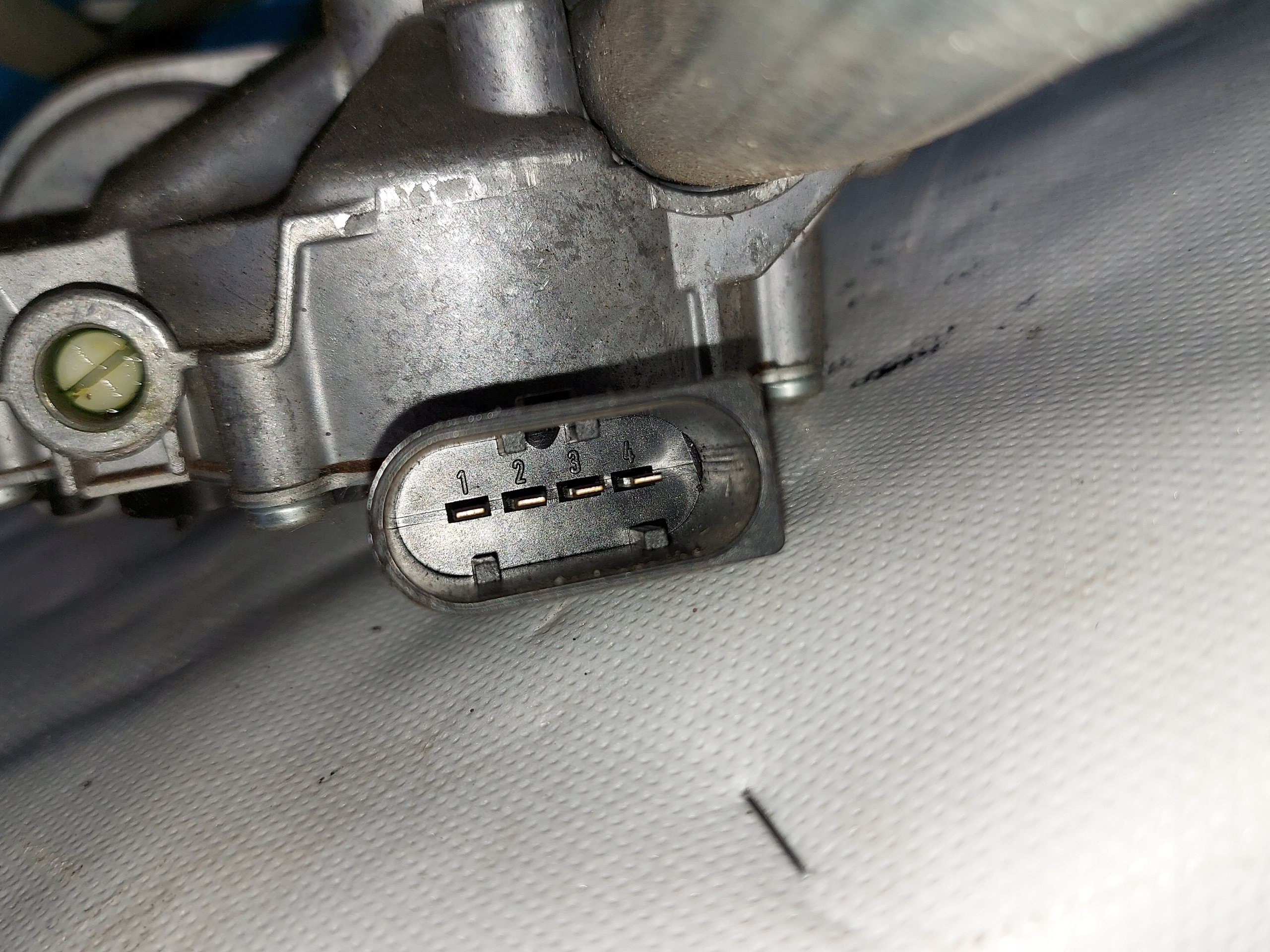 mechanismus stěračů BMW E90 7161711 předek