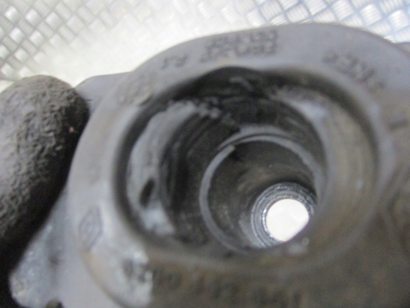 renault oe 8200352861 лапа подушка Двигателя