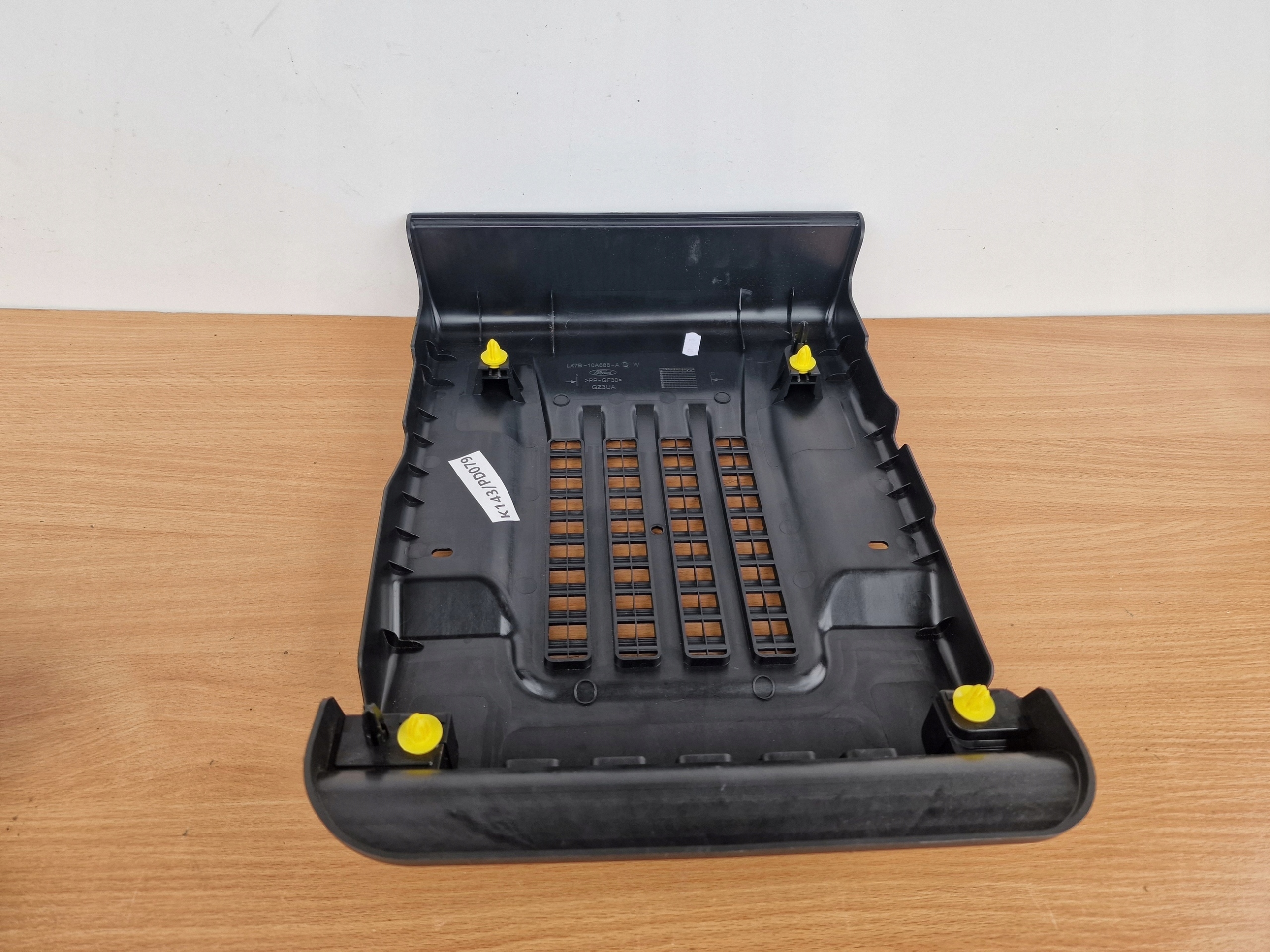FORD FOCUS MK4 4 HYBRID BLENDE ABDECKUNG AKUMULATORA ABDECKUNG
