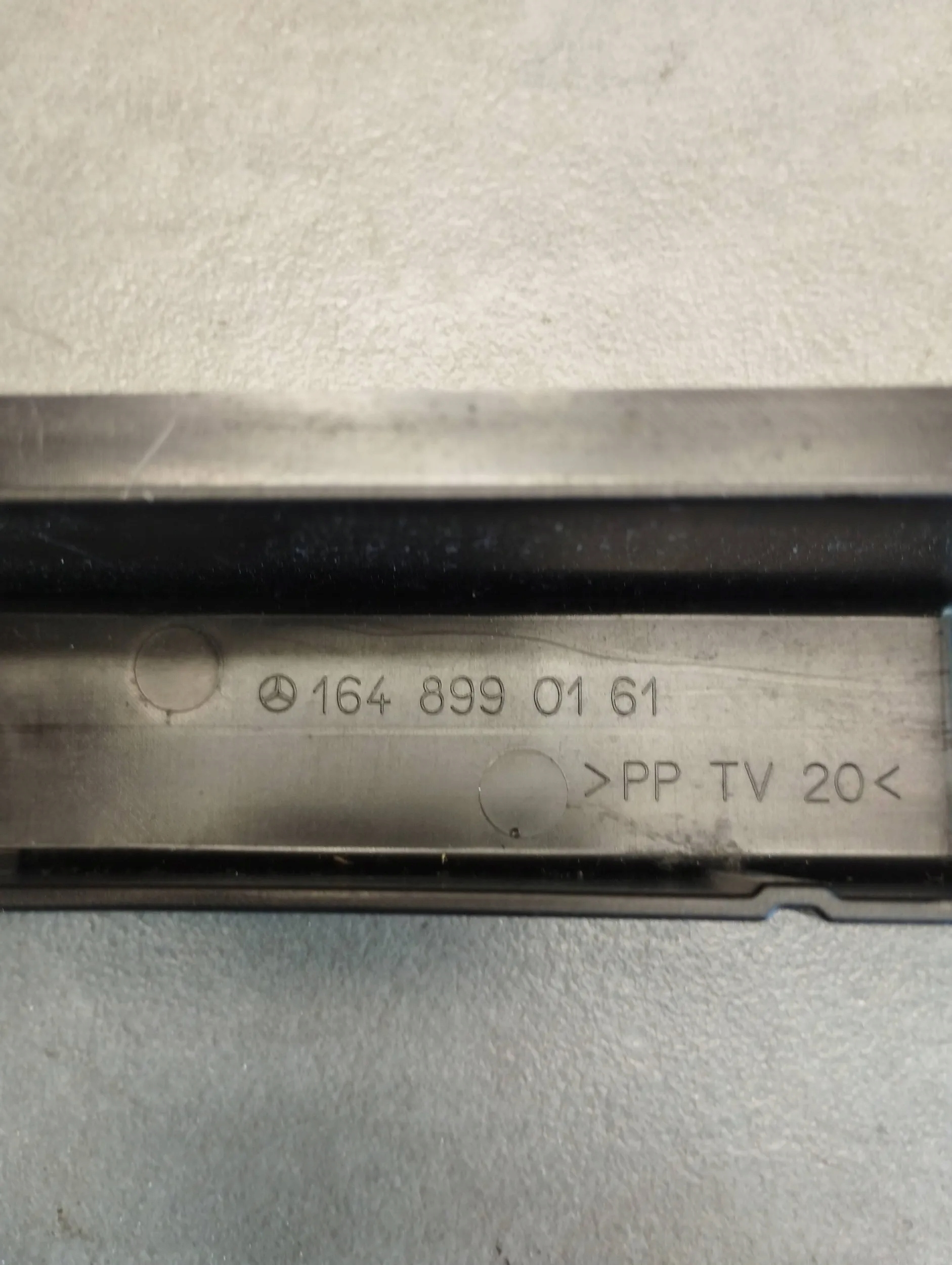 Mercedes ML W164 bracket TROJKATA 1648990161