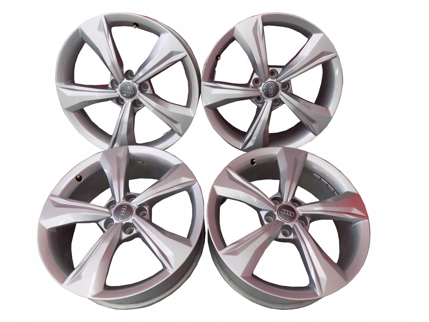 4× Диск алюминиевый Audi OE0a 7.0