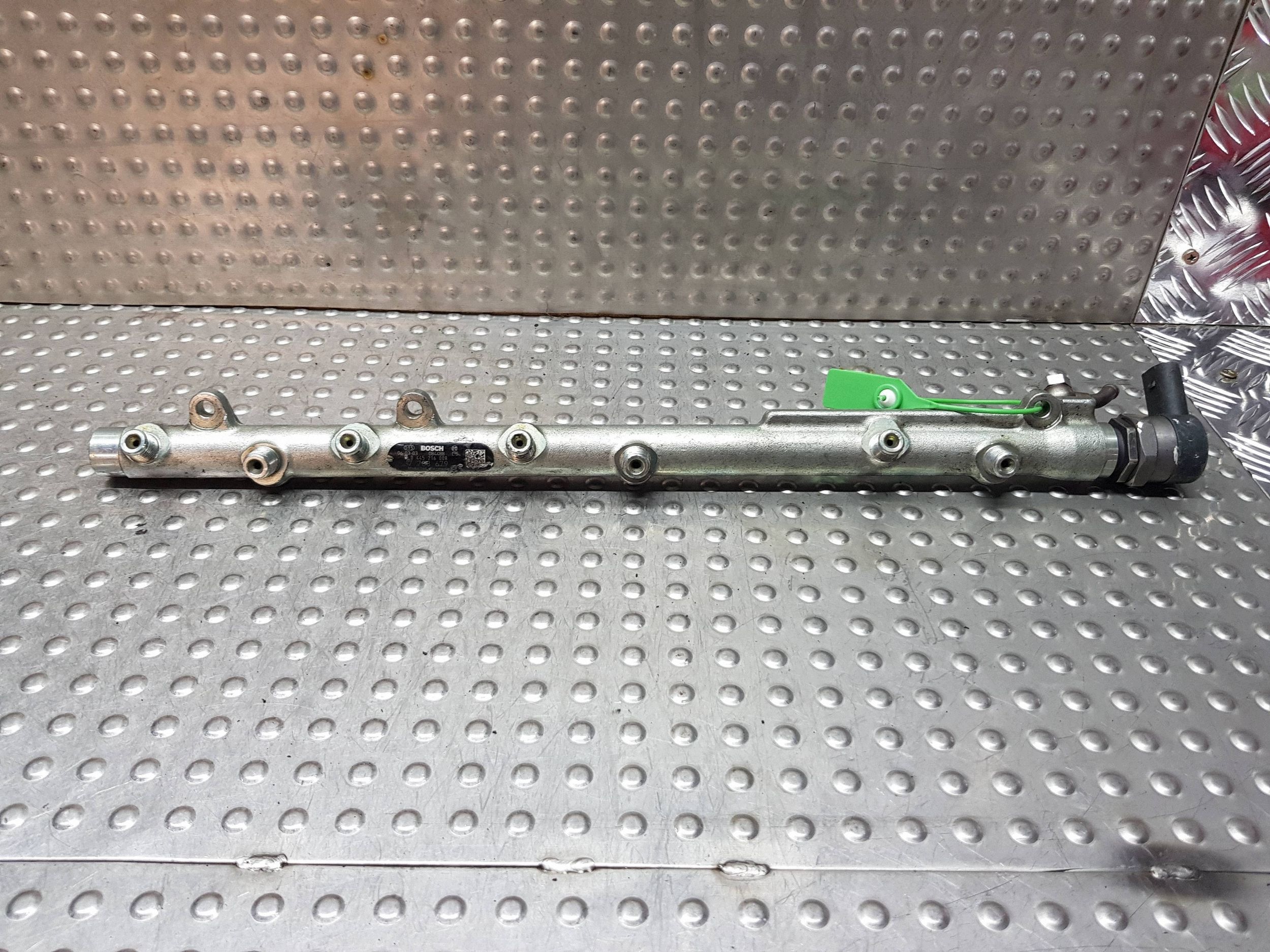 Kraftstoffverteiler Einspritzleiste Sensor 7788679 0281002481 BMW E60 E61 E65 E83 E53 M57N