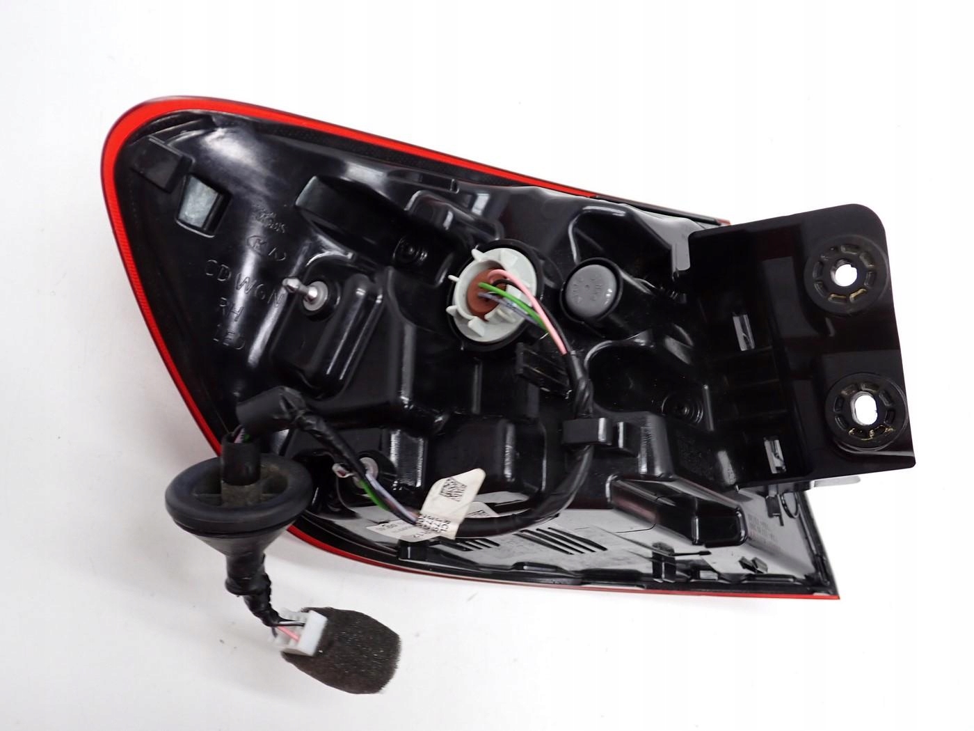 LAMPA PRAWY TYŁ EUROPA ORYGINAŁ KOMBI LED 92402-J7150 KIA CEED III 20R Producent części Kia OE