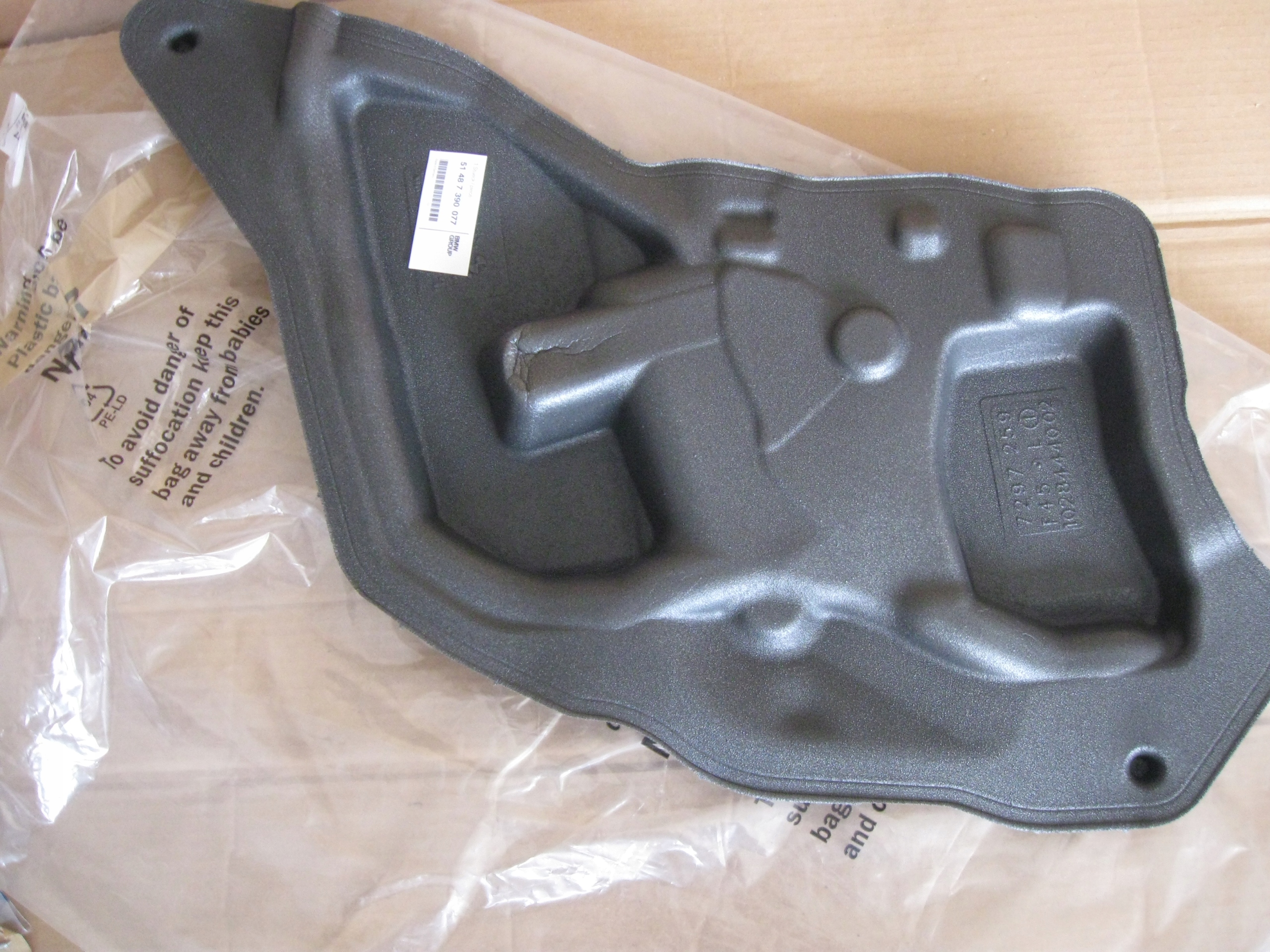 7390077 - Звукоизоляция изолятор двери BMW 2 F45 л зд