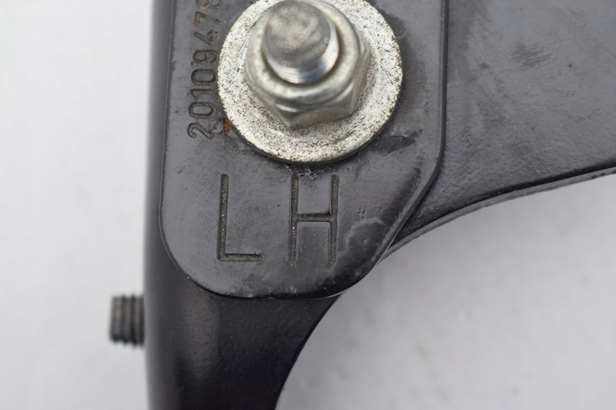 ZAWIAS KLAPY BAGAZNIKA LEWY RANGE ROVER SPORT Car type Passenger cars